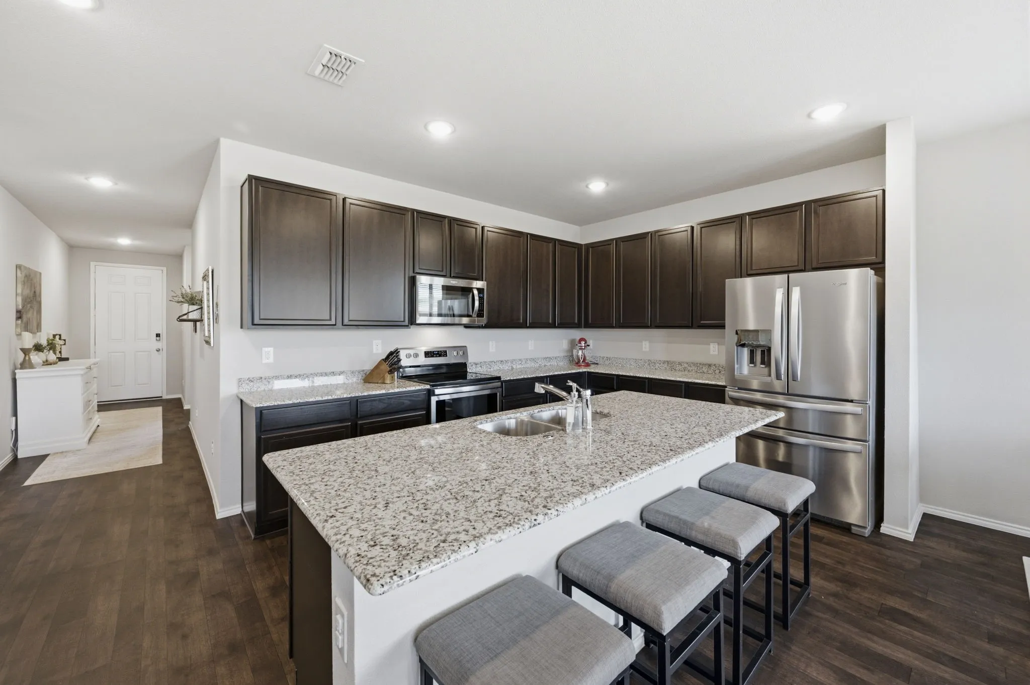 Single Family Residence For Sale in Tarrant County , 10628 High Ridge Lane, Fort Worth, Texas 76108, 3 Bedroom, 2 Bathroom, 2 Garage spaces, 1,786 Sqft, built in 2020, mls#21348765, Real Estate Agent in Fort Worth, Homes For Sale in Tarrant county, Homes For Sale in Fort Worth, Realtor in Fort Worth Texas, Real Estate Brokerage Independent Realty Texas, Luminita Cordes Realtor