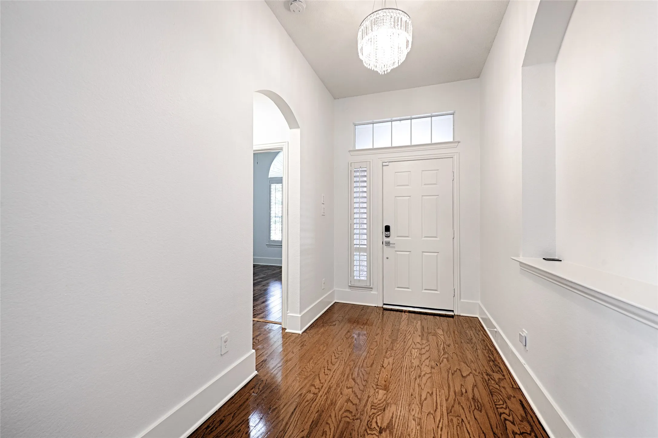 Alcove opening off front entry