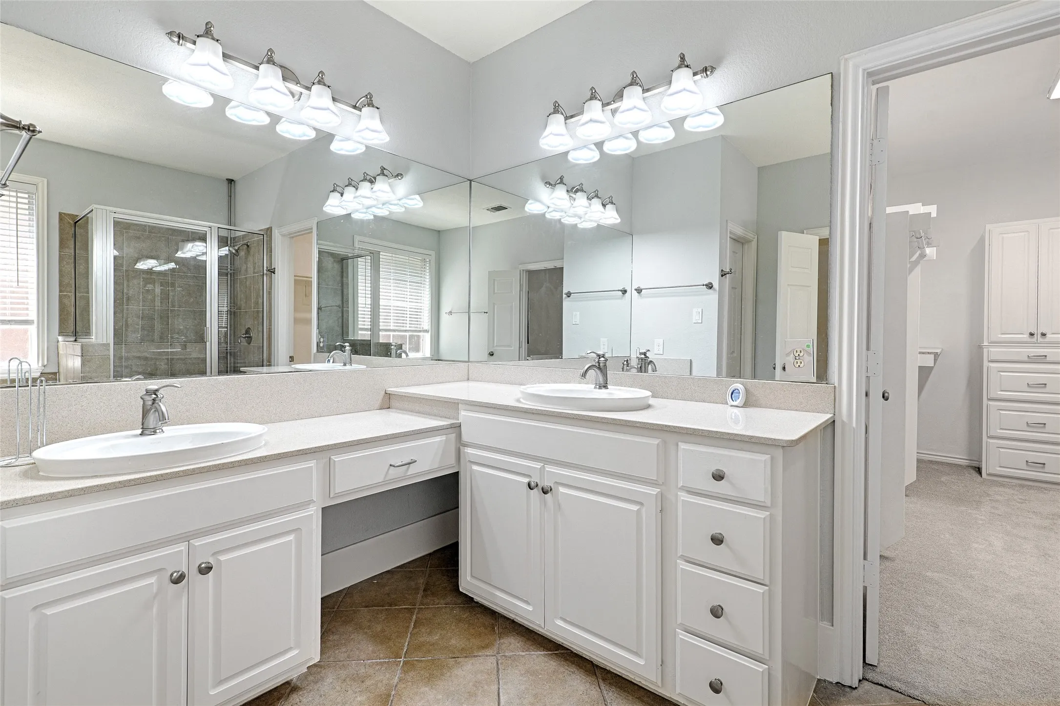 Single Family Residence For Sale in Dallas County , 9718 Wolf Creek Drive, Irving, Texas 75063, 4 Bedroom, 3 Bathroom, 2 Garage spaces, 2,414 Sqft, built in 1995, mls#21351909, Real Estate Agent in Irving, Homes For Sale in Dallas county, Homes For Sale in Irving, Realtor in Irving Texas, Real Estate Brokerage Independent Realty Texas, Luminita Cordes Realtor