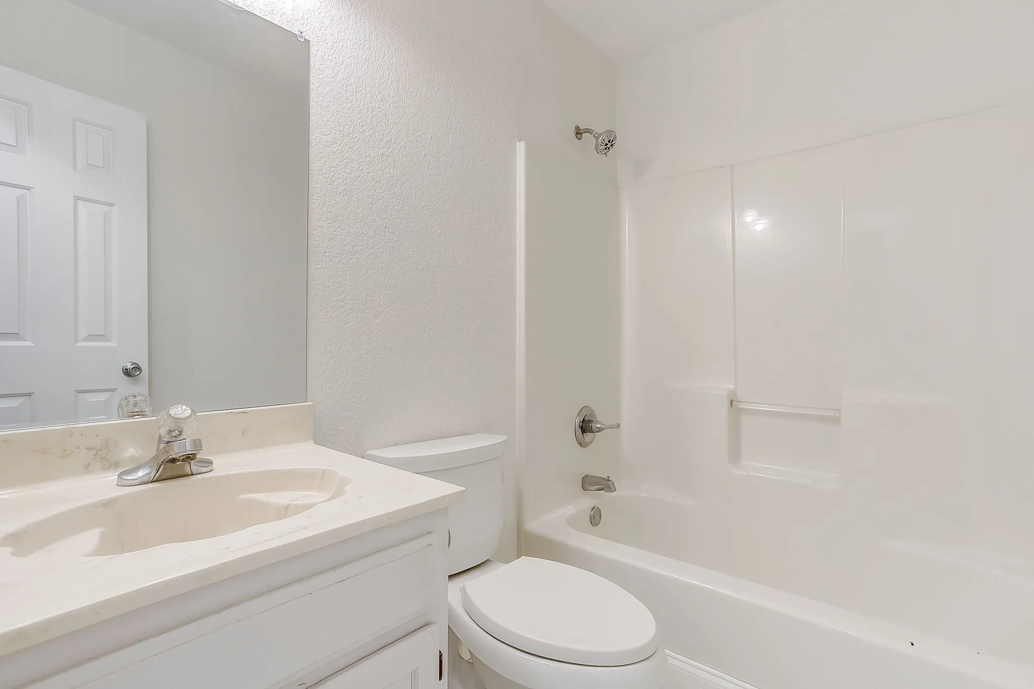 Single Family Residence For Sale in Johnson County , 111 Bentley Drive, Joshua, Texas 76058, 3 Bedroom, 2 Bathroom, 2 Garage spaces, 1,335 Sqft, built in 1993, mls#21350471, Real Estate Agent in Joshua, Homes For Sale in Johnson county, Homes For Sale in Joshua, Realtor in Joshua Texas, Real Estate Brokerage Independent Realty Texas, Luminita Cordes Realtor