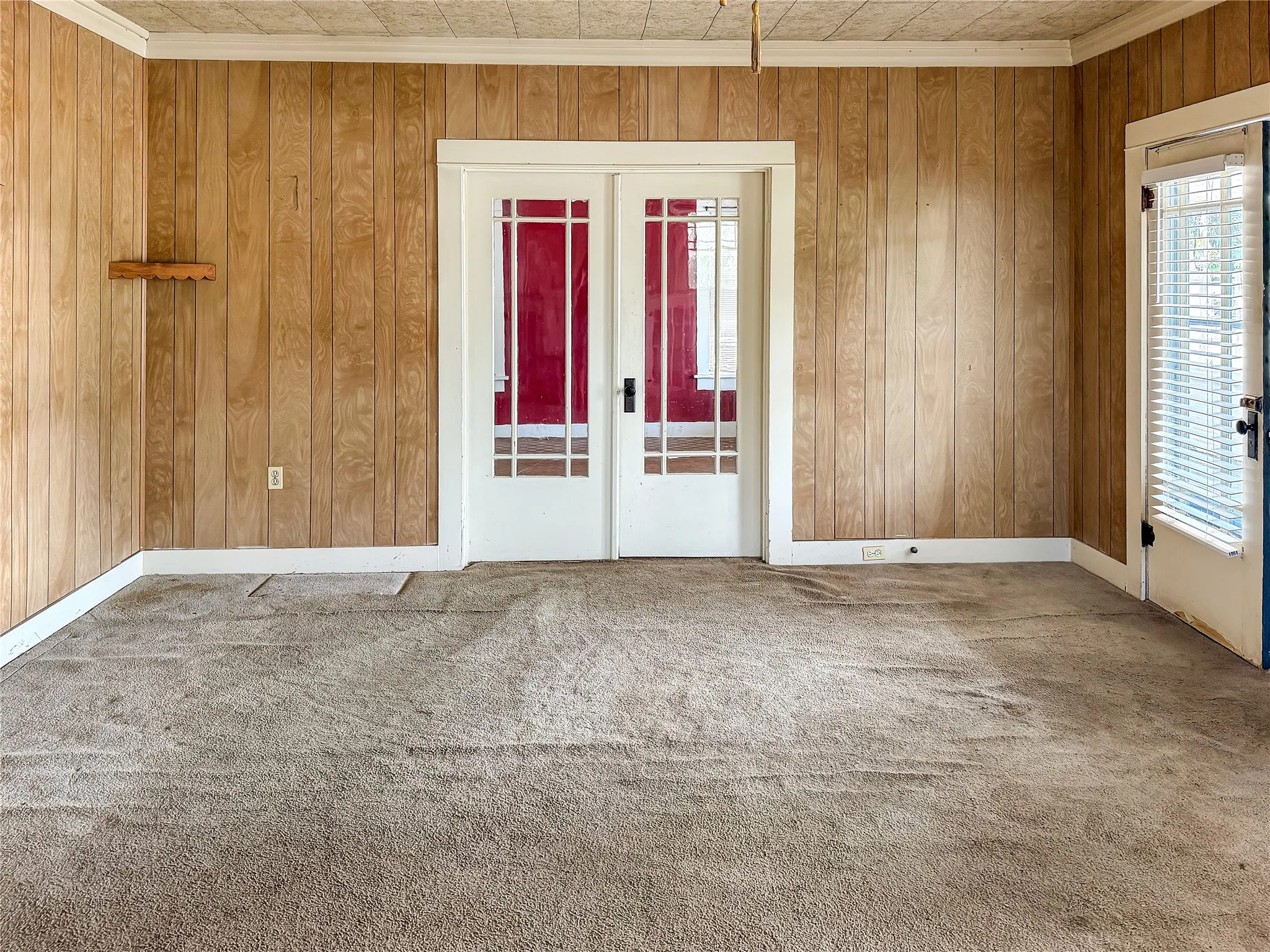 Single Family Residence For Sale in Eastland County , 1012 W 12th Street, Cisco, Texas 76437, 2 Bedroom, 1 Bathroom, 1 Garage spaces, 1,380 Sqft, built in 1920, mls#21351919, Real Estate Agent in Cisco, Homes For Sale in Eastland county, Homes For Sale in Cisco, Realtor in Cisco Texas, Real Estate Brokerage Independent Realty Texas, Luminita Cordes Realtor