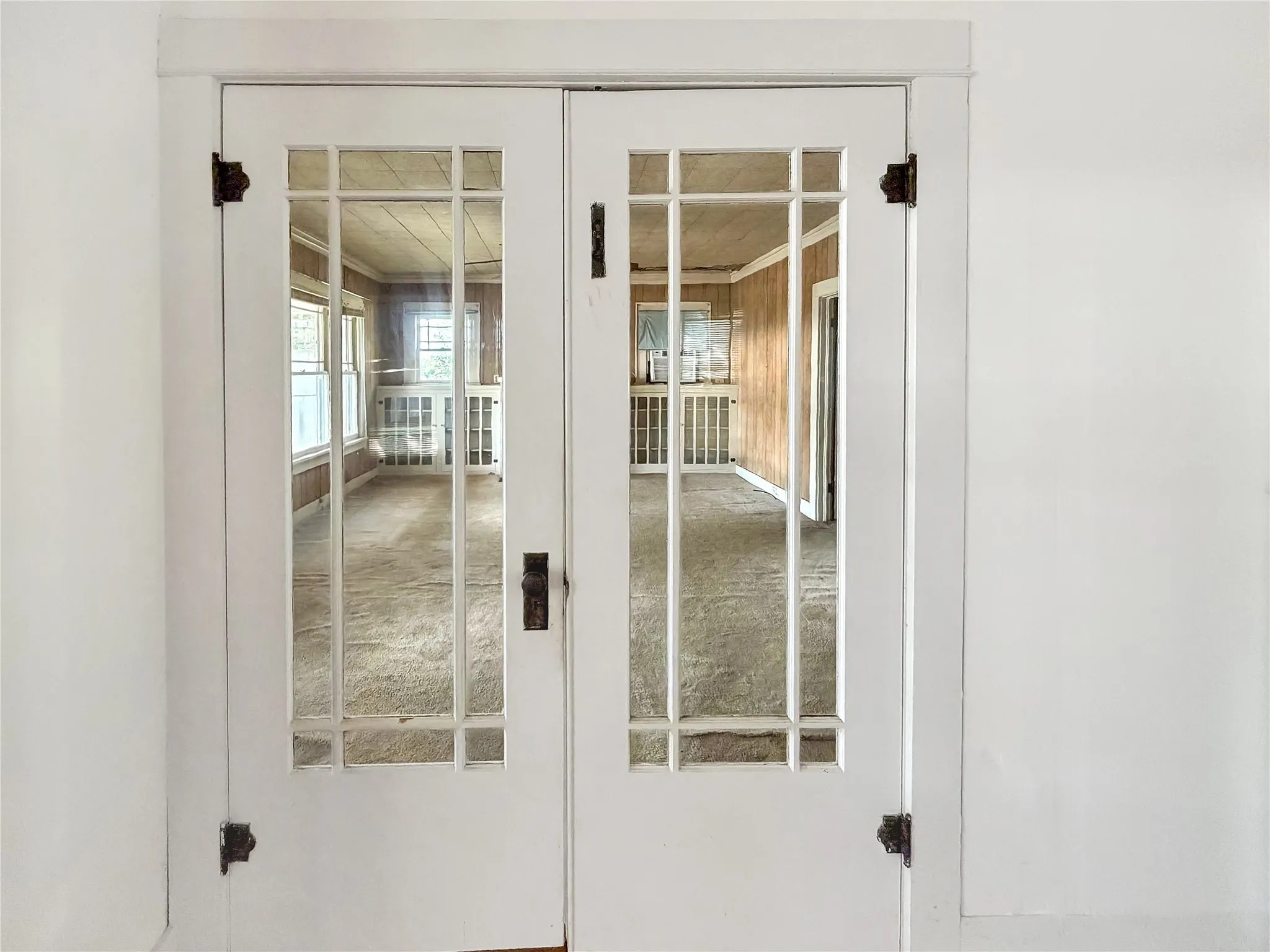 Single Family Residence For Sale in Eastland County , 1012 W 12th Street, Cisco, Texas 76437, 2 Bedroom, 1 Bathroom, 1 Garage spaces, 1,380 Sqft, built in 1920, mls#21351919, Real Estate Agent in Cisco, Homes For Sale in Eastland county, Homes For Sale in Cisco, Realtor in Cisco Texas, Real Estate Brokerage Independent Realty Texas, Luminita Cordes Realtor