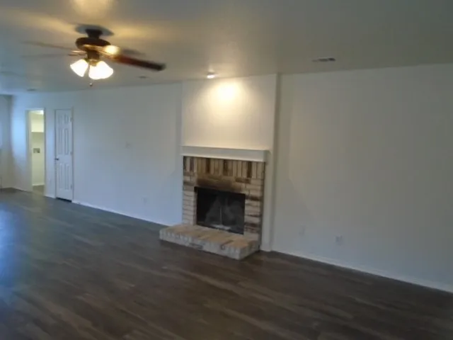 Single Family Residence For Rent in Tarrant County , 12713 Lost Prairie Drive, Fort Worth, Texas 76244, 3 Bedroom, 2 Bathroom, 2 Garage spaces, 1,679 Sqft, built in 2008, mls#21351931, Real Estate Agent in Fort Worth, Homes For Rent in Tarrant county, Homes For Rent in Fort Worth, Realtor in Fort Worth Texas, Real Estate Brokerage Independent Realty Texas, Luminita Cordes Realtor