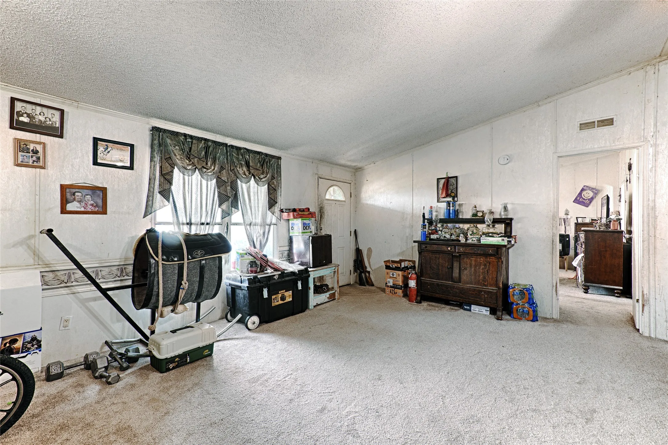 Mobile Home For Sale in Ellis County , 138 Tanners Farm Road, Ferris, Texas 75125, 4 Bedroom, 2 Bathroom, Garage spaces, 2,128 Sqft, built in 1999, mls#21351890, Real Estate Agent in Ferris, Homes For Sale in Ellis county, Homes For Sale in Ferris, Realtor in Ferris Texas, Real Estate Brokerage Independent Realty Texas, Luminita Cordes Realtor