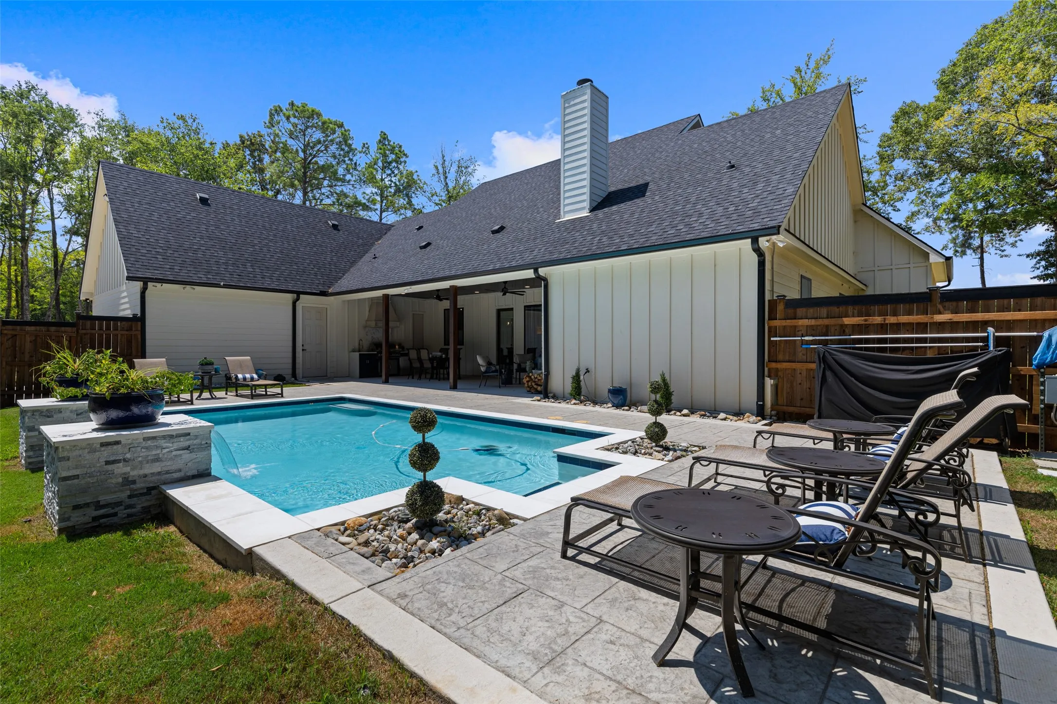Single Family Residence For Sale in Smith County , 23842 FM 1995, Lindale, Texas 75771, 4 Bedroom, 4 Bathroom, 2 Garage spaces, 2,463 Sqft, built in 2024, mls#21351942, Real Estate Agent in Lindale, Homes For Sale in Smith county, Homes For Sale in Lindale, Realtor in Lindale Texas, Real Estate Brokerage Independent Realty Texas, Luminita Cordes Realtor