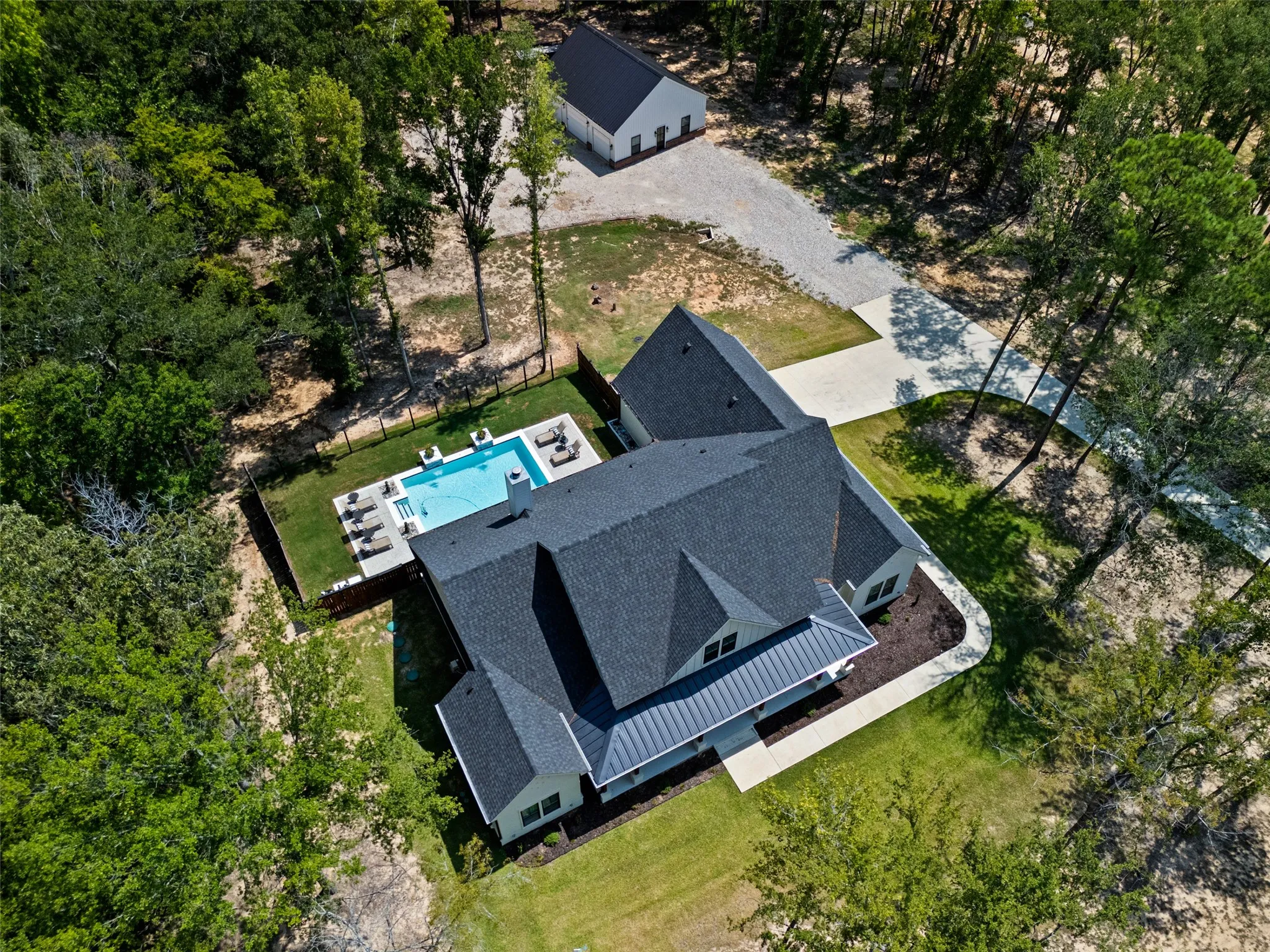 Single Family Residence For Sale in Smith County , 23842 FM 1995, Lindale, Texas 75771, 4 Bedroom, 4 Bathroom, 2 Garage spaces, 2,463 Sqft, built in 2024, mls#21351942, Real Estate Agent in Lindale, Homes For Sale in Smith county, Homes For Sale in Lindale, Realtor in Lindale Texas, Real Estate Brokerage Independent Realty Texas, Luminita Cordes Realtor
