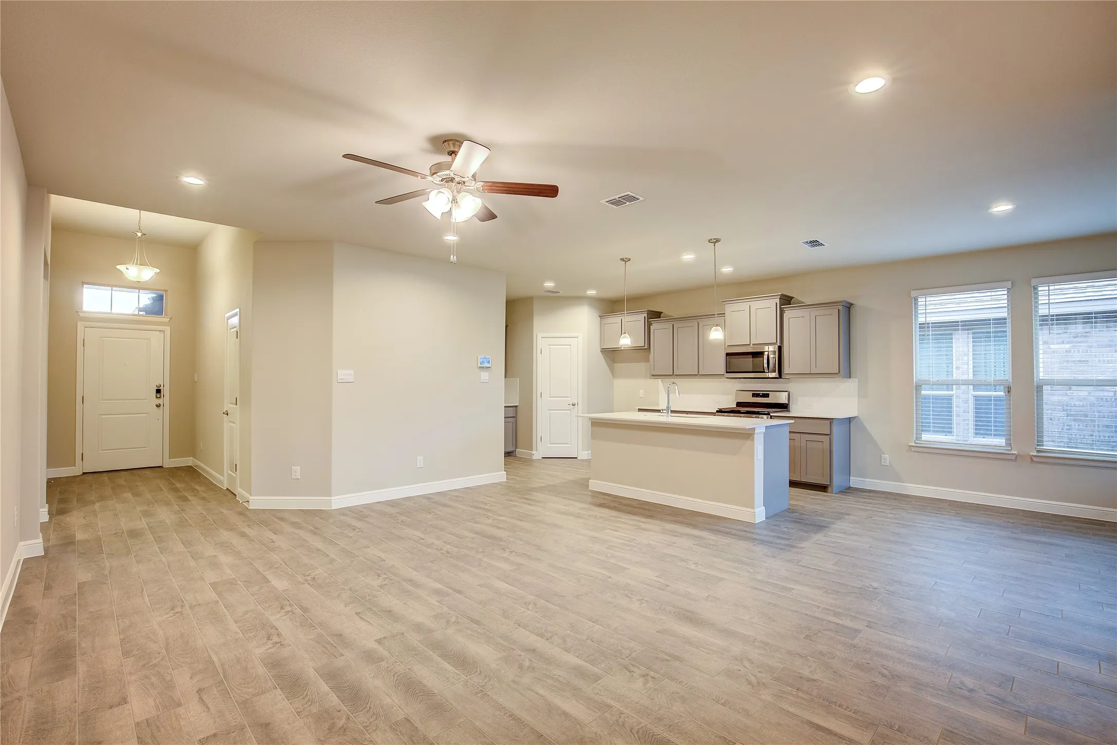 Single Family Residence For Sale in Wise County , 14533 Caelum Drive, Haslet, Texas 76052, 4 Bedroom, 2 Bathroom, 2 Garage spaces, 1,814 Sqft, built in 2023, mls#21351876, Real Estate Agent in Haslet, Homes For Sale in Wise county, Homes For Sale in Haslet, Realtor in Haslet Texas, Real Estate Brokerage Independent Realty Texas, Luminita Cordes Realtor