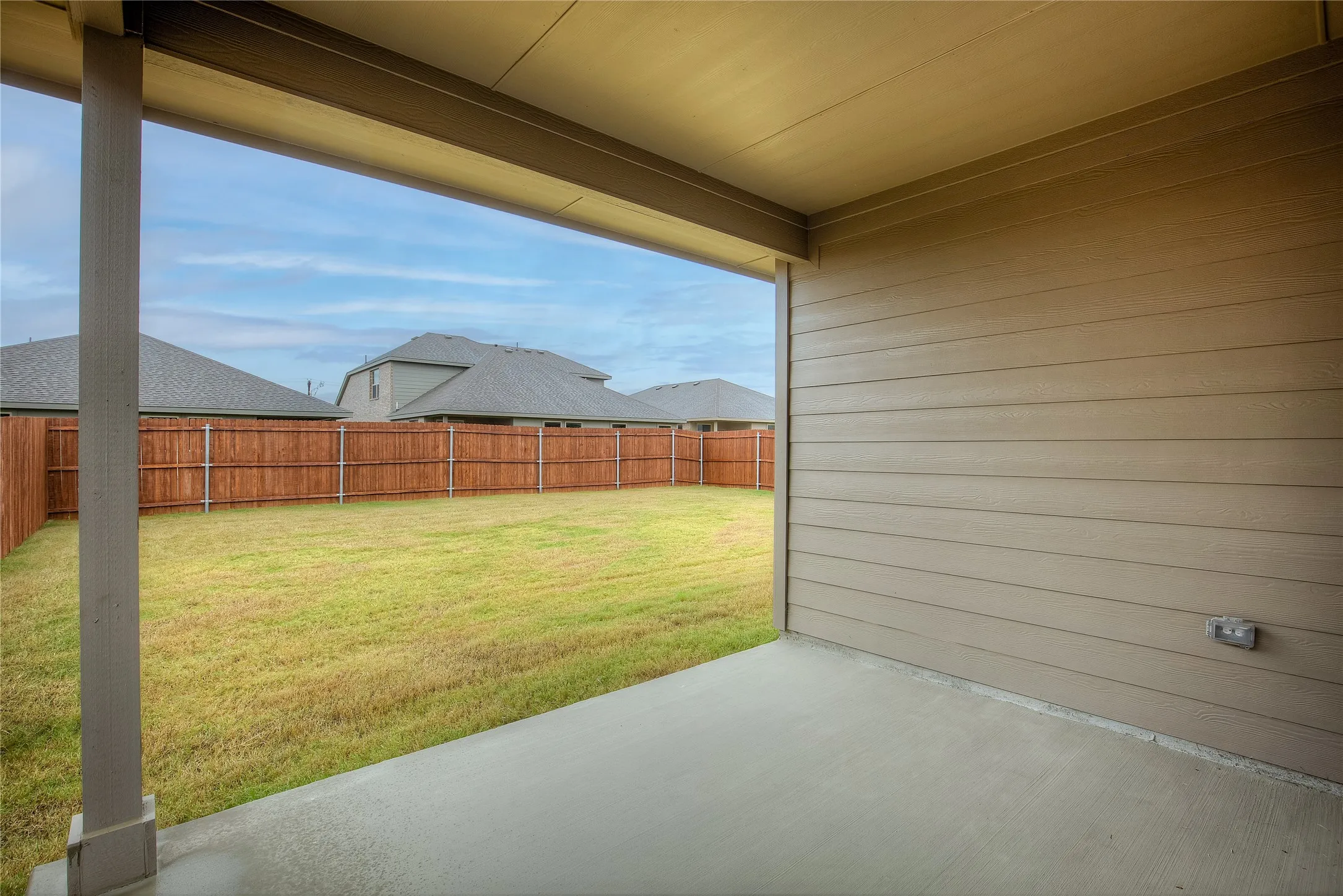 Single Family Residence For Sale in Wise County , 14533 Caelum Drive, Haslet, Texas 76052, 4 Bedroom, 2 Bathroom, 2 Garage spaces, 1,814 Sqft, built in 2023, mls#21351876, Real Estate Agent in Haslet, Homes For Sale in Wise county, Homes For Sale in Haslet, Realtor in Haslet Texas, Real Estate Brokerage Independent Realty Texas, Luminita Cordes Realtor