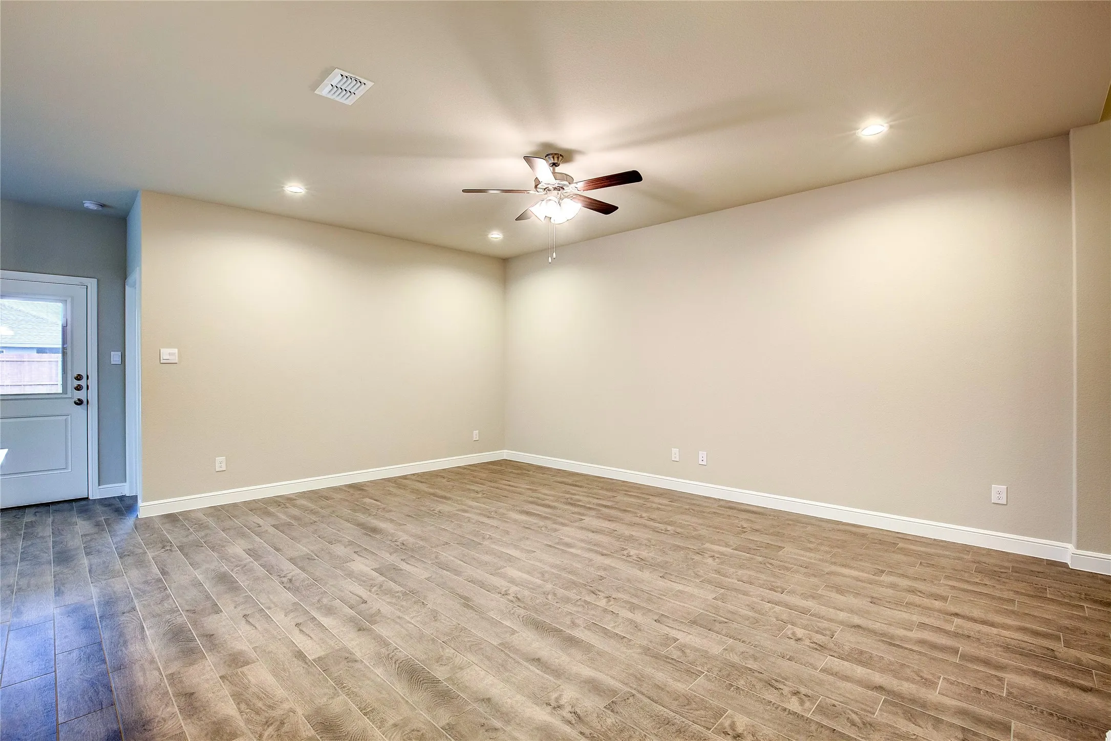 Single Family Residence For Sale in Wise County , 14533 Caelum Drive, Haslet, Texas 76052, 4 Bedroom, 2 Bathroom, 2 Garage spaces, 1,814 Sqft, built in 2023, mls#21351876, Real Estate Agent in Haslet, Homes For Sale in Wise county, Homes For Sale in Haslet, Realtor in Haslet Texas, Real Estate Brokerage Independent Realty Texas, Luminita Cordes Realtor