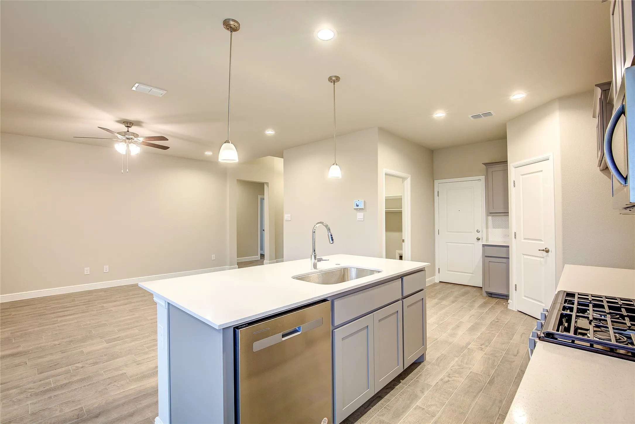 Single Family Residence For Sale in Wise County , 14533 Caelum Drive, Haslet, Texas 76052, 4 Bedroom, 2 Bathroom, 2 Garage spaces, 1,814 Sqft, built in 2023, mls#21351876, Real Estate Agent in Haslet, Homes For Sale in Wise county, Homes For Sale in Haslet, Realtor in Haslet Texas, Real Estate Brokerage Independent Realty Texas, Luminita Cordes Realtor