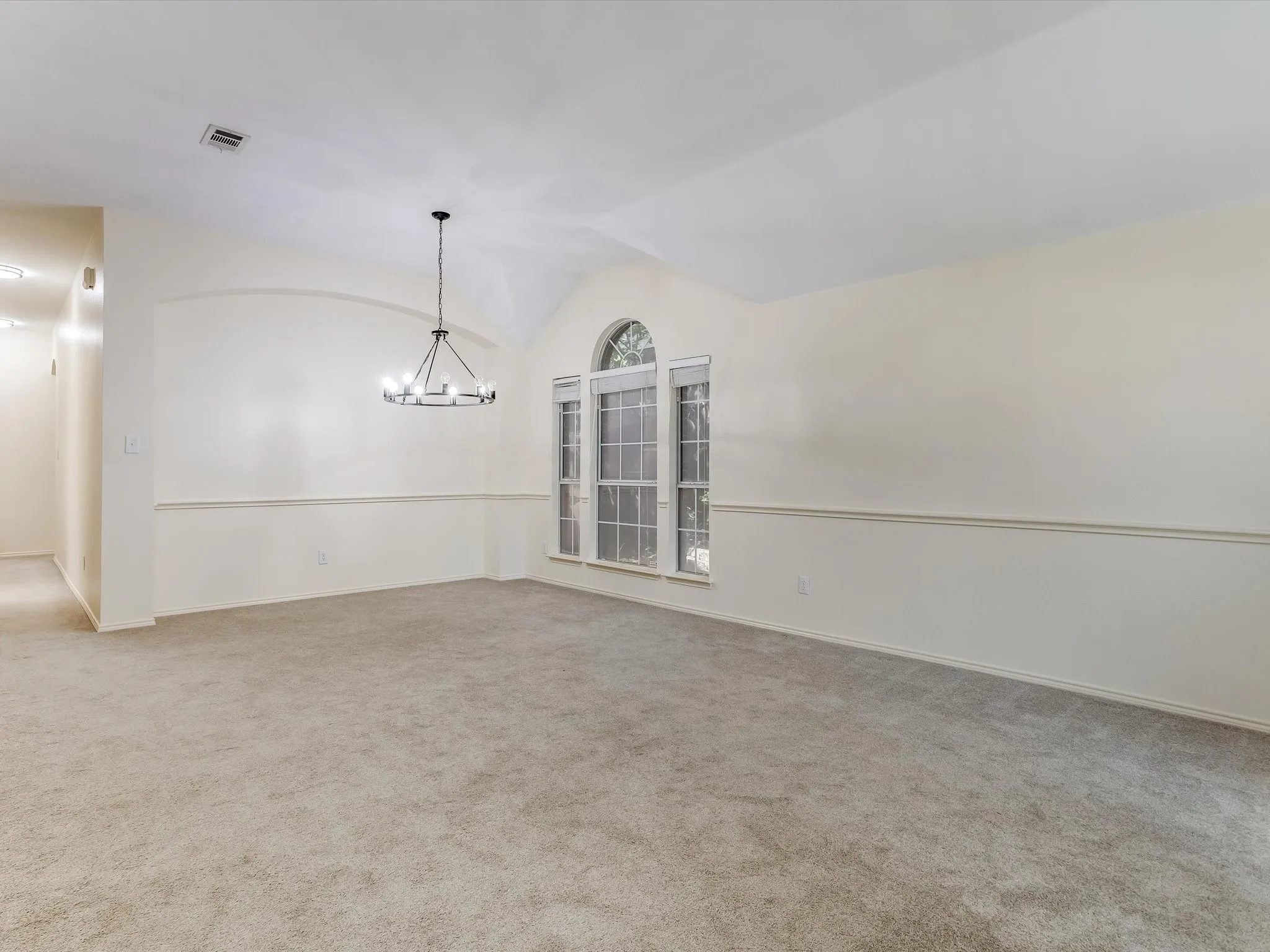 Single Family Residence For Sale in Tarrant County , 8304 Whippoorwill Drive, Fort Worth, Texas 76123, 4 Bedroom, 2 Bathroom, 2 Garage spaces, 2,348 Sqft, built in 2003, mls#21346602, Real Estate Agent in Fort Worth, Homes For Sale in Tarrant county, Homes For Sale in Fort Worth, Realtor in Fort Worth Texas, Real Estate Brokerage Independent Realty Texas, Luminita Cordes Realtor