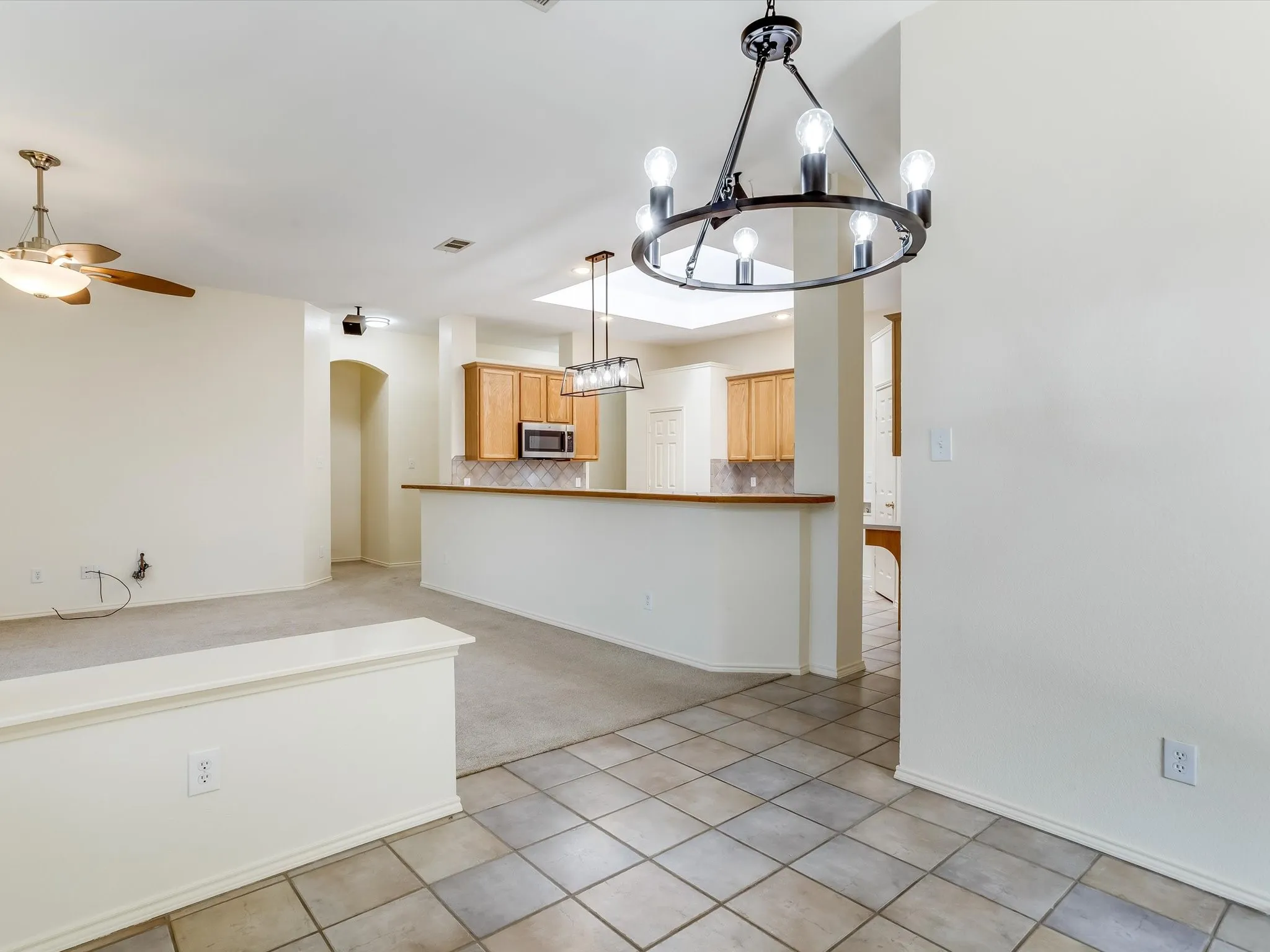 Single Family Residence For Sale in Tarrant County , 8304 Whippoorwill Drive, Fort Worth, Texas 76123, 4 Bedroom, 2 Bathroom, 2 Garage spaces, 2,348 Sqft, built in 2003, mls#21346602, Real Estate Agent in Fort Worth, Homes For Sale in Tarrant county, Homes For Sale in Fort Worth, Realtor in Fort Worth Texas, Real Estate Brokerage Independent Realty Texas, Luminita Cordes Realtor