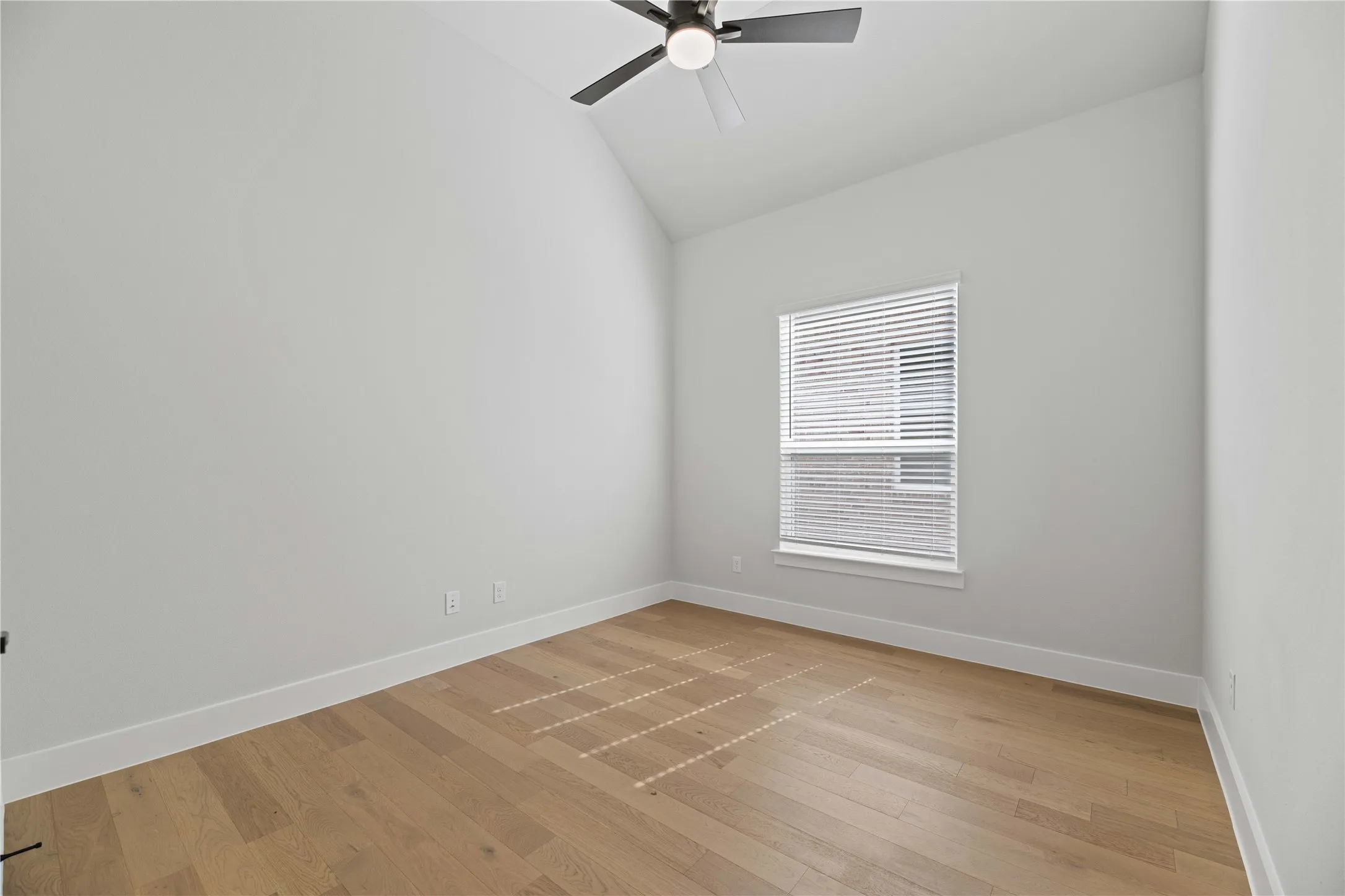 Single Family Residence For Rent in Denton County , 6253 White Creek Drive, Celina, Texas 75009, 4 Bedroom, 3 Bathroom, 2 Garage spaces, 2,145 Sqft, built in 2023, Price $2,950, mls#21351950, Real Estate Agent in Celina, Homes For Rent in Denton county, Homes For Rent in Celina, Realtor in Celina Texas, Real Estate Brokerage Independent Realty Texas, Luminita Cordes Realtor