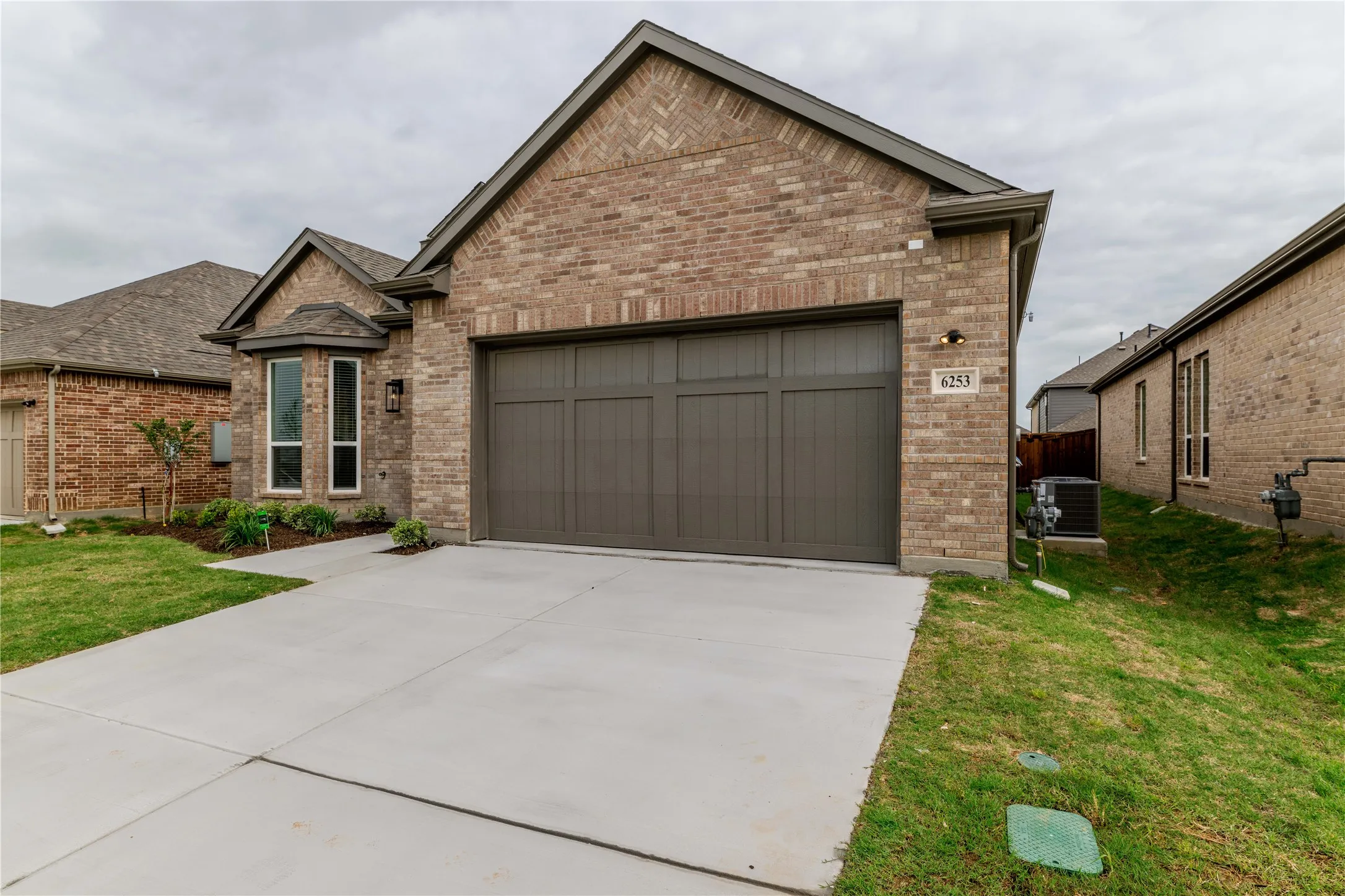 Single Family Residence For Rent in Denton County , 6253 White Creek Drive, Celina, Texas 75009, 4 Bedroom, 3 Bathroom, 2 Garage spaces, 2,145 Sqft, built in 2023, Price $2,950, mls#21351950, Real Estate Agent in Celina, Homes For Rent in Denton county, Homes For Rent in Celina, Realtor in Celina Texas, Real Estate Brokerage Independent Realty Texas, Luminita Cordes Realtor