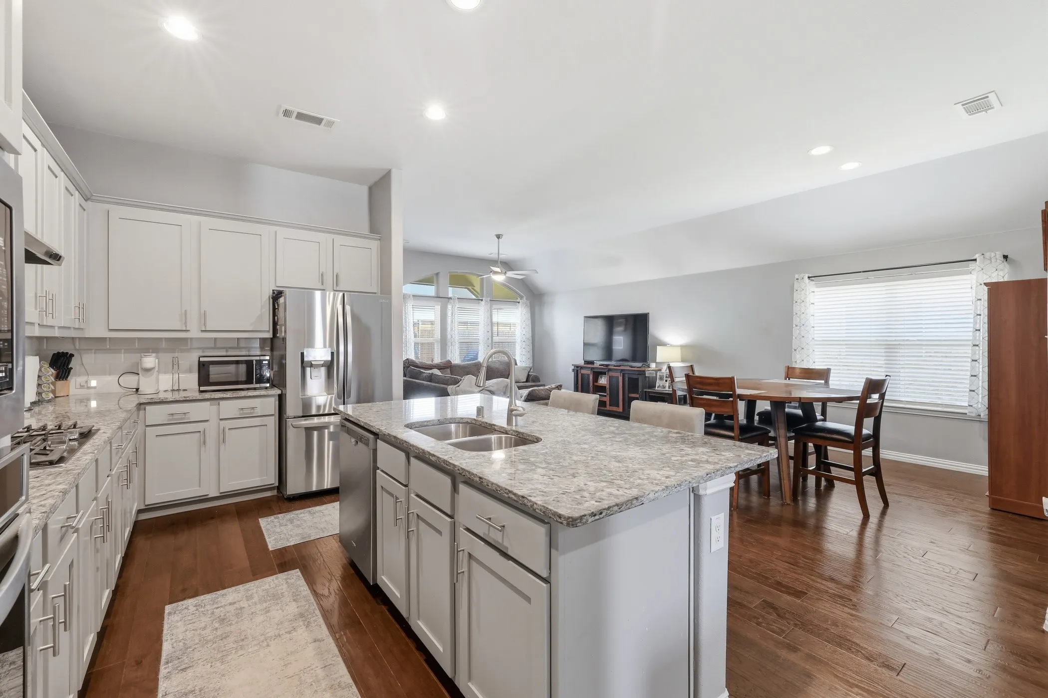 Open Concept floor plan, kitchen overlooks the dining area and living room