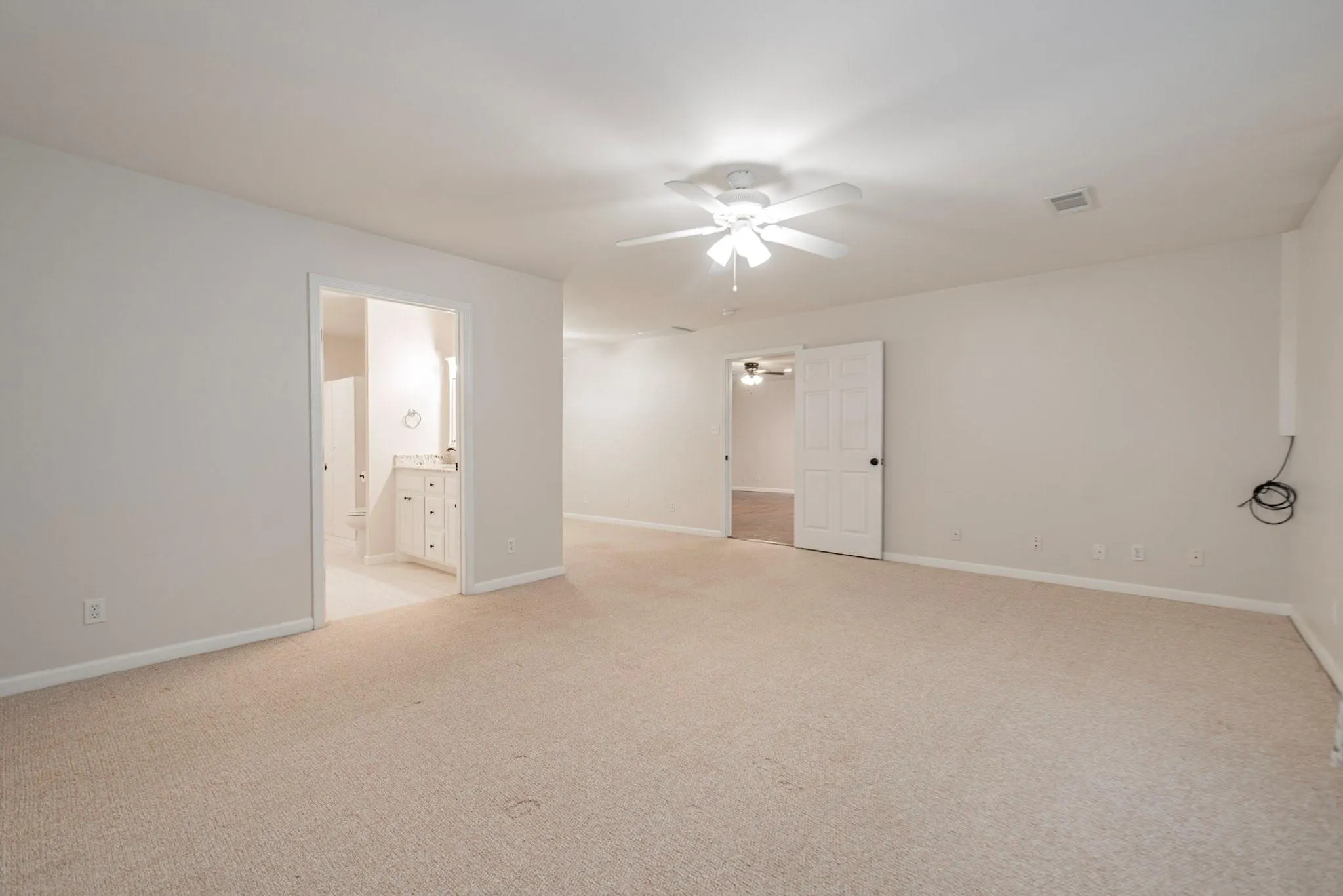 Single Family Residence For Rent in Hunt County , 3642 Fm 1565, Caddo Mills, Texas 75135, 3 Bedrooms, 2 Bathrooms, 2 Garage spaces, 1,900 Sqft, built in 2001, Price $3,200, mls#21351734, Real Estate Agent in Caddo Mills, Homes For Rent in Hunt county, Homes For Rent in Caddo Mills, Realtor in Caddo Mills Texas, Real Estate Brokerage Independent Realty Texas, Luminita Cordes Realtor