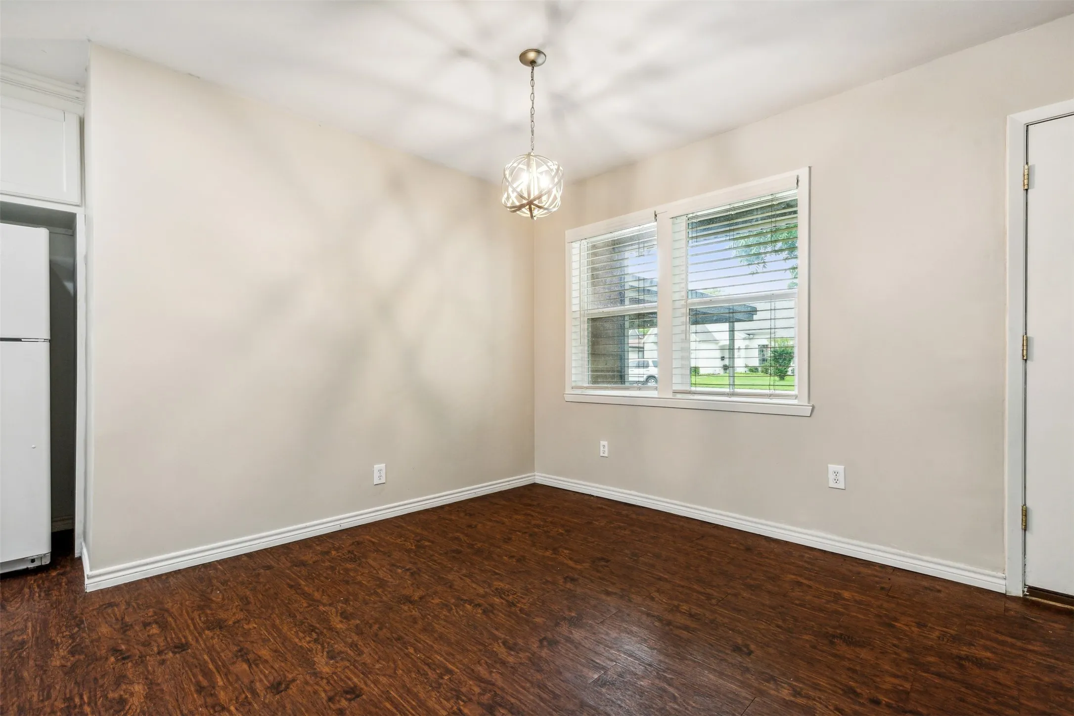 Single Family Residence For Rent in Tarrant County , 5805 Tracyne Drive, Westworth Village, Texas 76114, 4 Bedrooms, 3 Bathrooms, Garage spaces, 1,437 Sqft, built in 1955, Price $2,150, mls#21351829, Real Estate Agent in Westworth Village, Homes For Rent in Tarrant county, Homes For Rent in Westworth Village, Realtor in Westworth Village Texas, Real Estate Brokerage Independent Realty Texas, Luminita Cordes Realtor