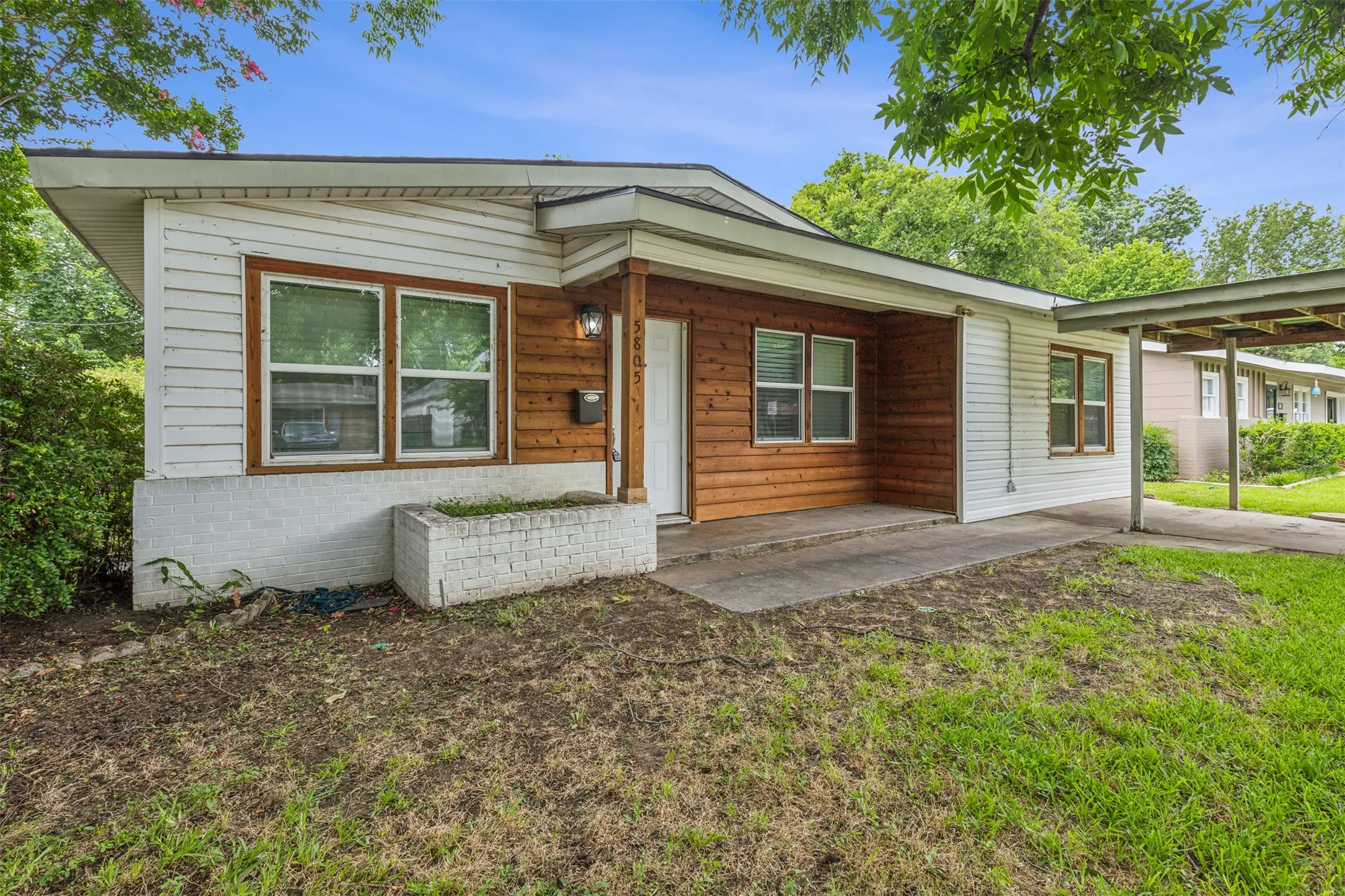 Single Family Residence For Rent in Tarrant County , 5805 Tracyne Drive, Westworth Village, Texas 76114, 4 Bedrooms, 3 Bathrooms, Garage spaces, 1,437 Sqft, built in 1955, Price $2,150, mls#21351829, Real Estate Agent in Westworth Village, Homes For Rent in Tarrant county, Homes For Rent in Westworth Village, Realtor in Westworth Village Texas, Real Estate Brokerage Independent Realty Texas, Luminita Cordes Realtor
