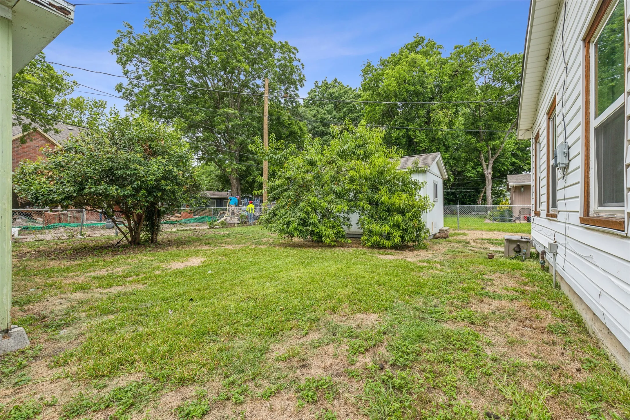 Single Family Residence For Rent in Tarrant County , 5805 Tracyne Drive, Westworth Village, Texas 76114, 4 Bedrooms, 3 Bathrooms, Garage spaces, 1,437 Sqft, built in 1955, Price $2,150, mls#21351829, Real Estate Agent in Westworth Village, Homes For Rent in Tarrant county, Homes For Rent in Westworth Village, Realtor in Westworth Village Texas, Real Estate Brokerage Independent Realty Texas, Luminita Cordes Realtor