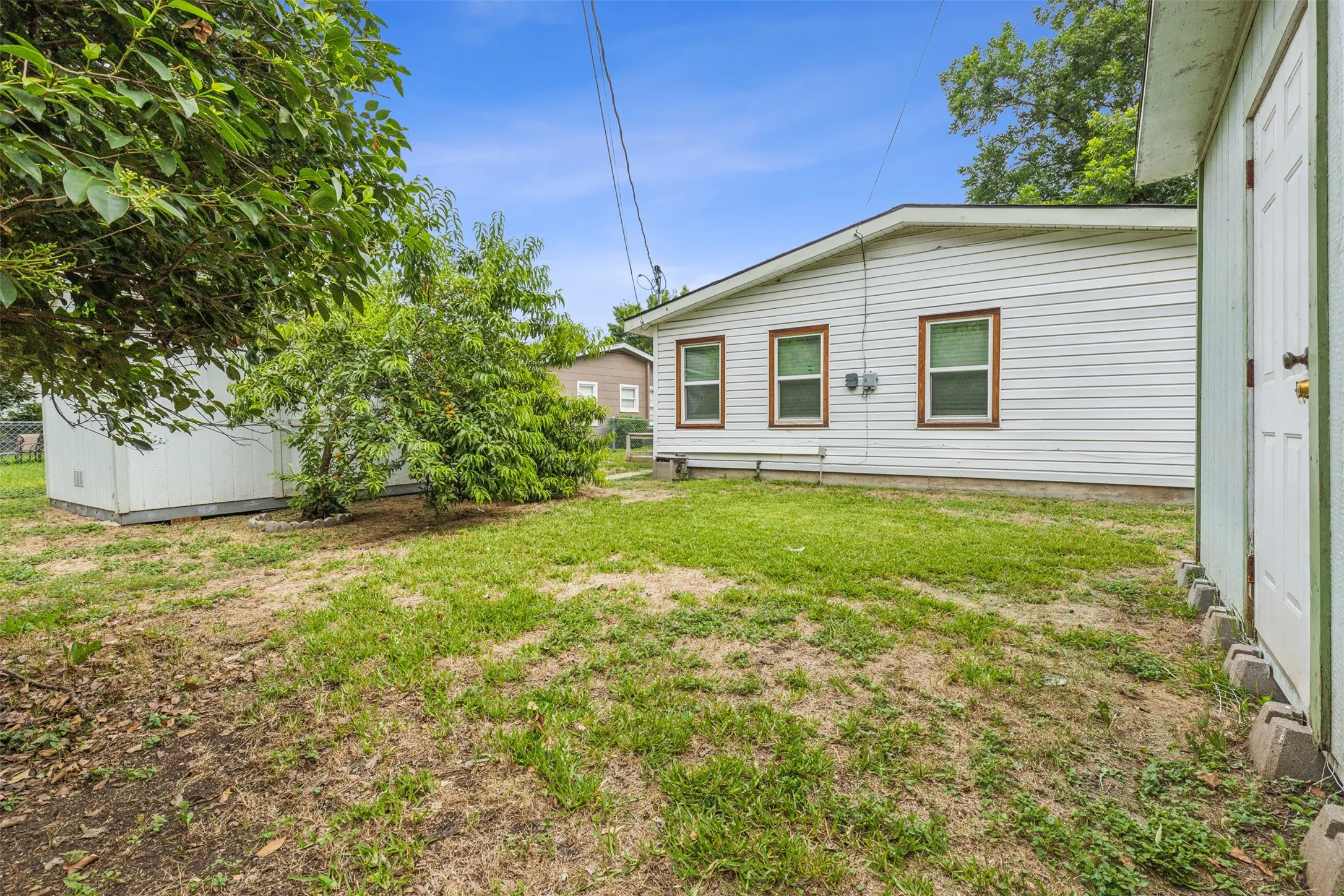 Single Family Residence For Rent in Tarrant County , 5805 Tracyne Drive, Westworth Village, Texas 76114, 4 Bedrooms, 3 Bathrooms, Garage spaces, 1,437 Sqft, built in 1955, Price $2,150, mls#21351829, Real Estate Agent in Westworth Village, Homes For Rent in Tarrant county, Homes For Rent in Westworth Village, Realtor in Westworth Village Texas, Real Estate Brokerage Independent Realty Texas, Luminita Cordes Realtor