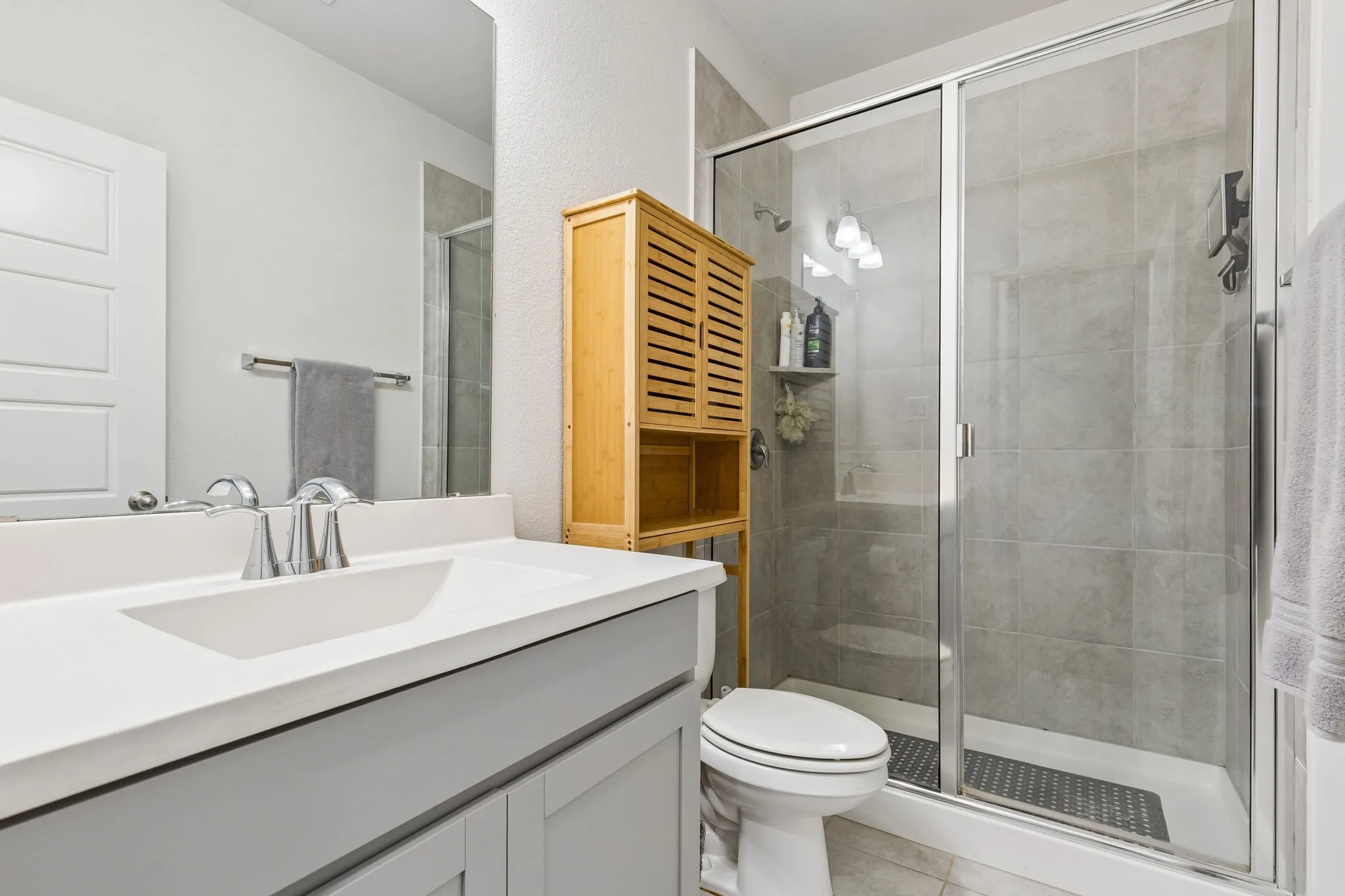 Single Family Residence For Sale in Denton County , 2609 Woodhill Way, Northlake, Texas 76247, 4 Bedroom, 3 Bathroom, 2 Garage spaces, 2,809 Sqft, built in 2019, mls#21350317, Real Estate Agent in Northlake, Homes For Sale in Denton county, Homes For Sale in Northlake, Realtor in Northlake Texas, Real Estate Brokerage Independent Realty Texas, Luminita Cordes Realtor