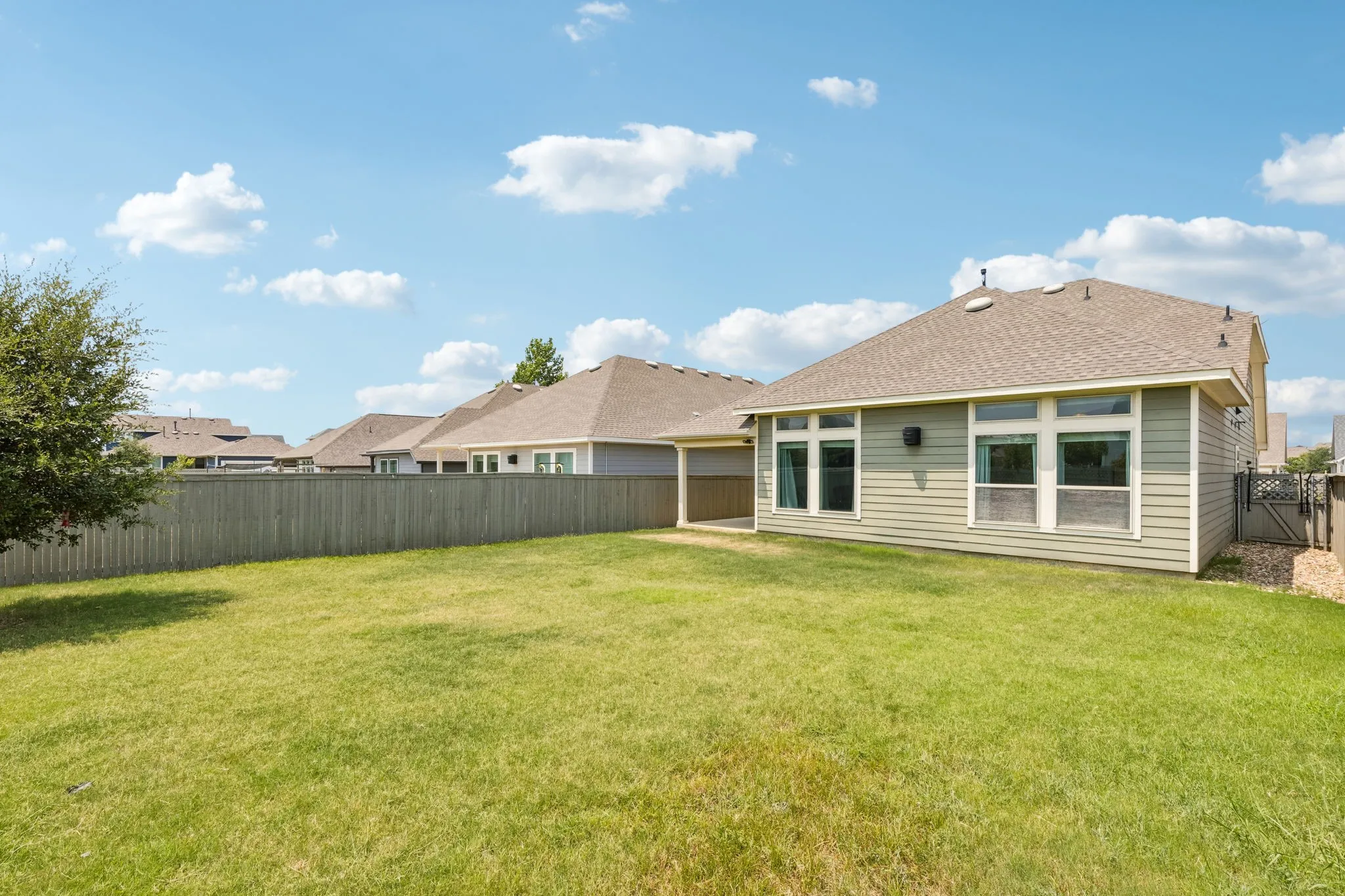 Single Family Residence For Sale in Denton County , 2609 Woodhill Way, Northlake, Texas 76247, 4 Bedroom, 3 Bathroom, 2 Garage spaces, 2,809 Sqft, built in 2019, mls#21350317, Real Estate Agent in Northlake, Homes For Sale in Denton county, Homes For Sale in Northlake, Realtor in Northlake Texas, Real Estate Brokerage Independent Realty Texas, Luminita Cordes Realtor
