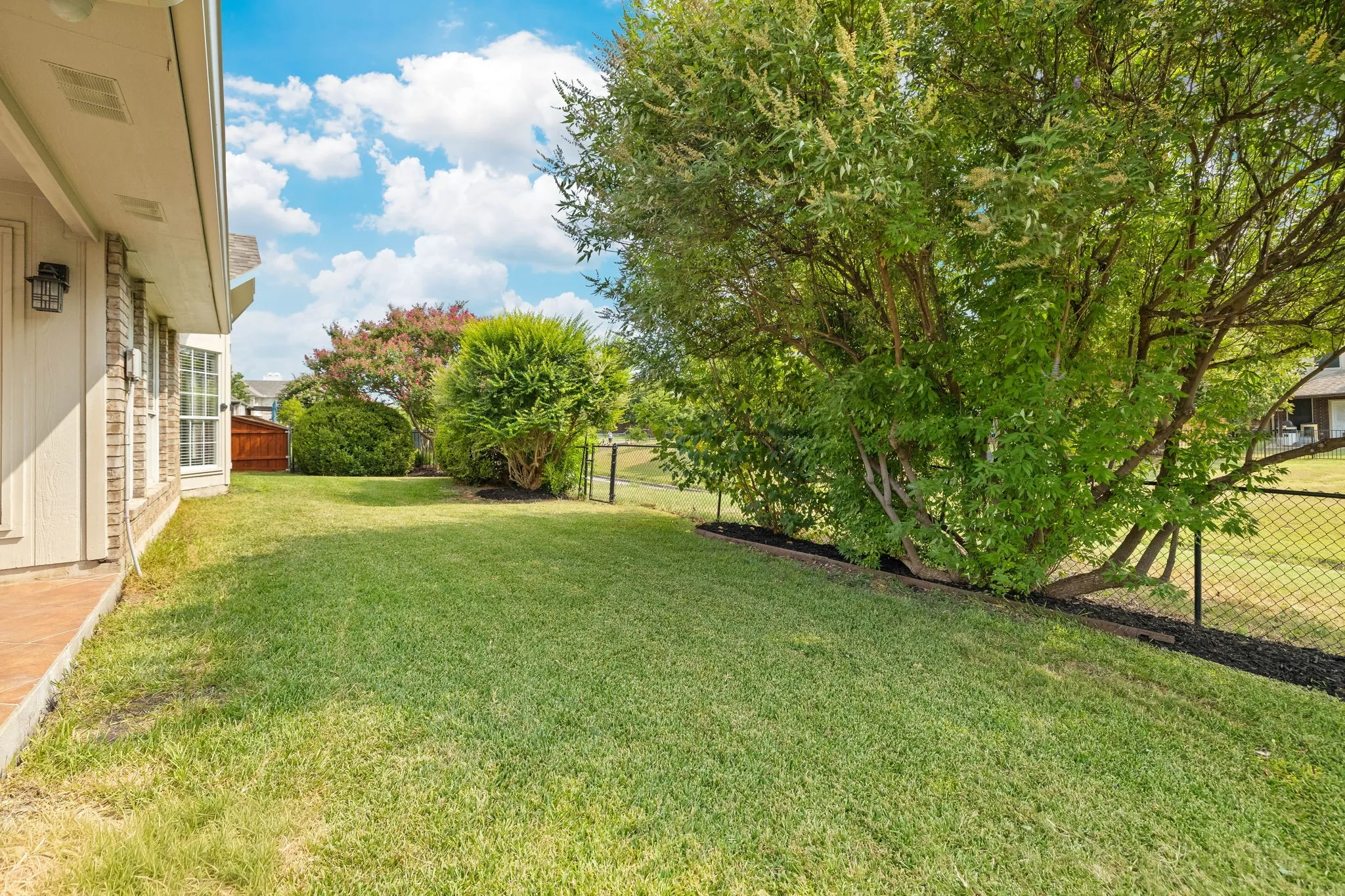 Single Family Residence For Sale in Collin County , 6000 Plantation Lane, Frisco, Texas 75035, 4 Bedroom, 2 Bathroom, 2 Garage spaces, 2,481 Sqft, built in 1995, mls#21348486, Real Estate Agent in Frisco, Homes For Sale in Collin county, Homes For Sale in Frisco, Realtor in Frisco Texas, Real Estate Brokerage Independent Realty Texas, Luminita Cordes Realtor