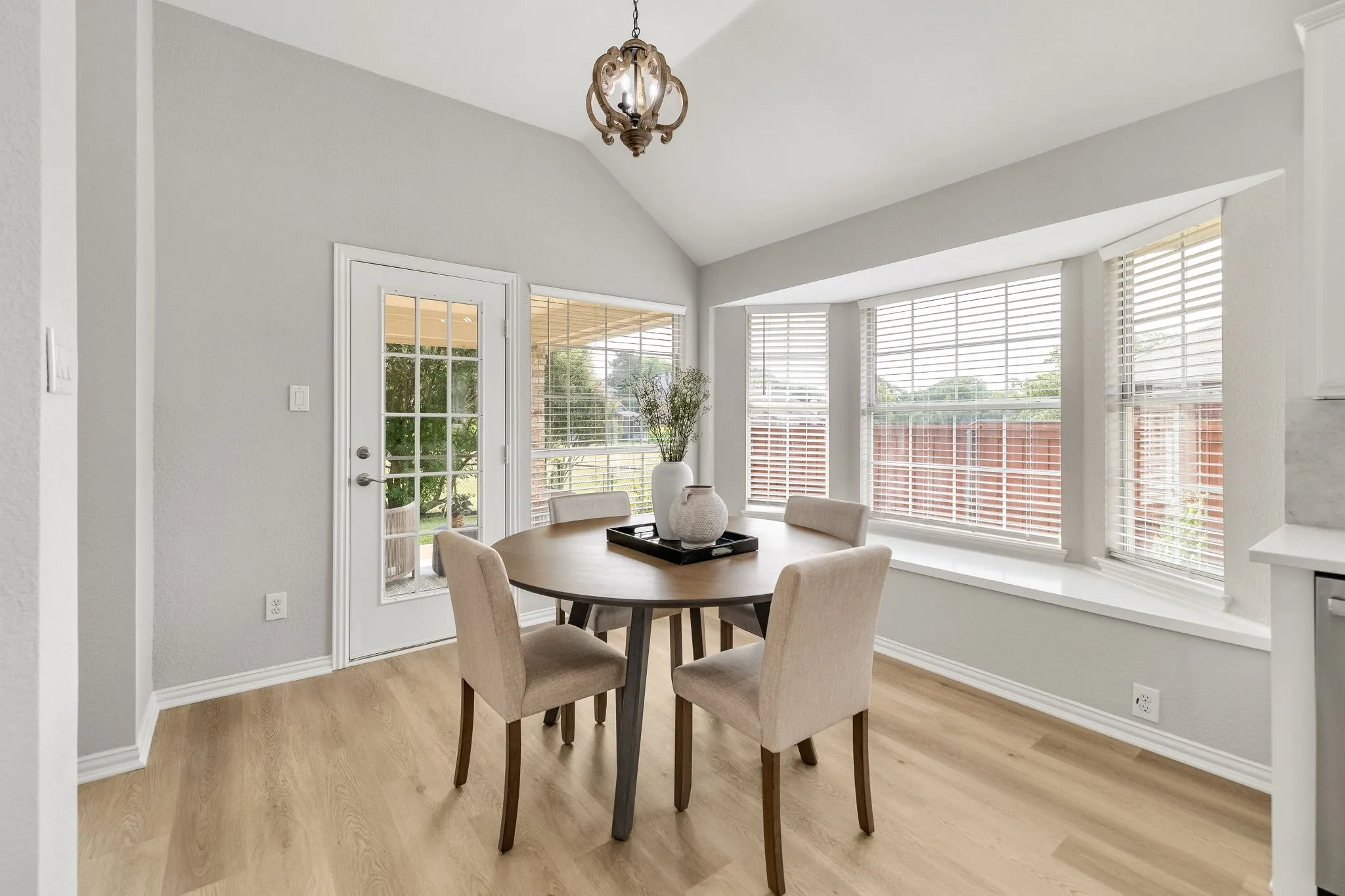Single Family Residence For Sale in Collin County , 6000 Plantation Lane, Frisco, Texas 75035, 4 Bedroom, 2 Bathroom, 2 Garage spaces, 2,481 Sqft, built in 1995, mls#21348486, Real Estate Agent in Frisco, Homes For Sale in Collin county, Homes For Sale in Frisco, Realtor in Frisco Texas, Real Estate Brokerage Independent Realty Texas, Luminita Cordes Realtor