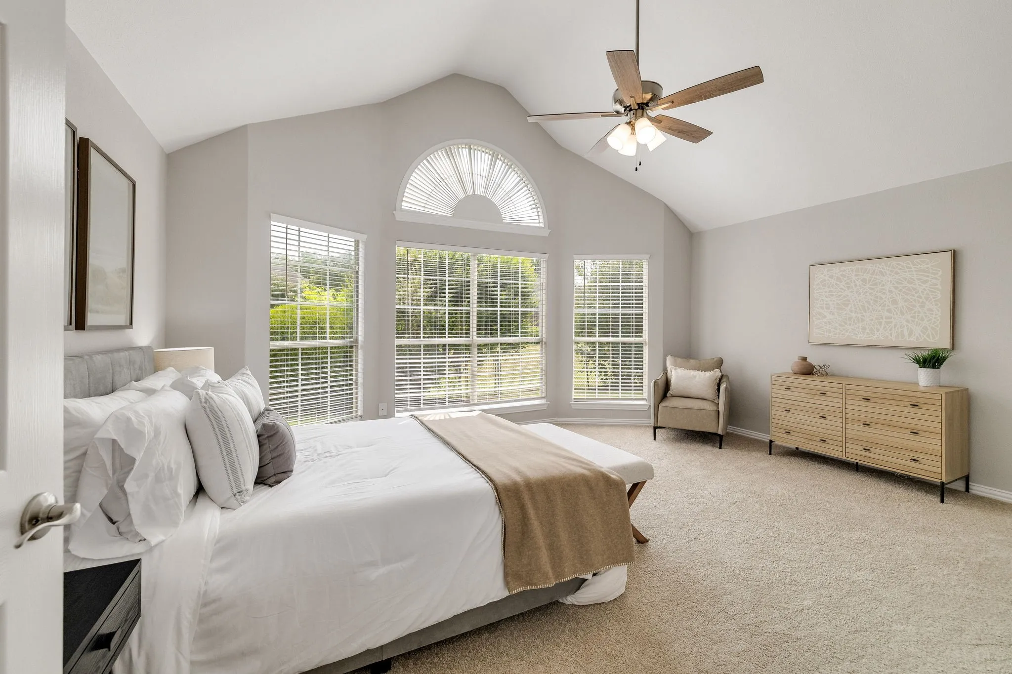 Single Family Residence For Sale in Collin County , 6000 Plantation Lane, Frisco, Texas 75035, 4 Bedroom, 2 Bathroom, 2 Garage spaces, 2,481 Sqft, built in 1995, mls#21348486, Real Estate Agent in Frisco, Homes For Sale in Collin county, Homes For Sale in Frisco, Realtor in Frisco Texas, Real Estate Brokerage Independent Realty Texas, Luminita Cordes Realtor