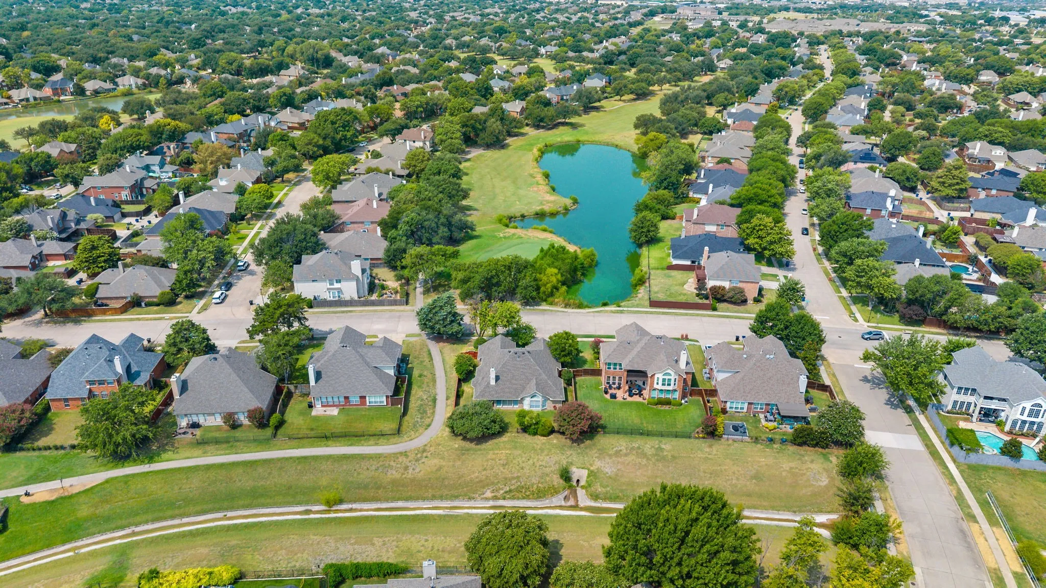 Single Family Residence For Sale in Collin County , 6000 Plantation Lane, Frisco, Texas 75035, 4 Bedroom, 2 Bathroom, 2 Garage spaces, 2,481 Sqft, built in 1995, mls#21348486, Real Estate Agent in Frisco, Homes For Sale in Collin county, Homes For Sale in Frisco, Realtor in Frisco Texas, Real Estate Brokerage Independent Realty Texas, Luminita Cordes Realtor