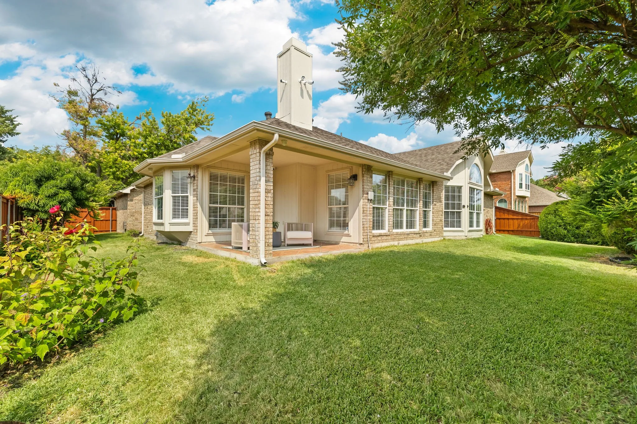 Single Family Residence For Sale in Collin County , 6000 Plantation Lane, Frisco, Texas 75035, 4 Bedroom, 2 Bathroom, 2 Garage spaces, 2,481 Sqft, built in 1995, mls#21348486, Real Estate Agent in Frisco, Homes For Sale in Collin county, Homes For Sale in Frisco, Realtor in Frisco Texas, Real Estate Brokerage Independent Realty Texas, Luminita Cordes Realtor