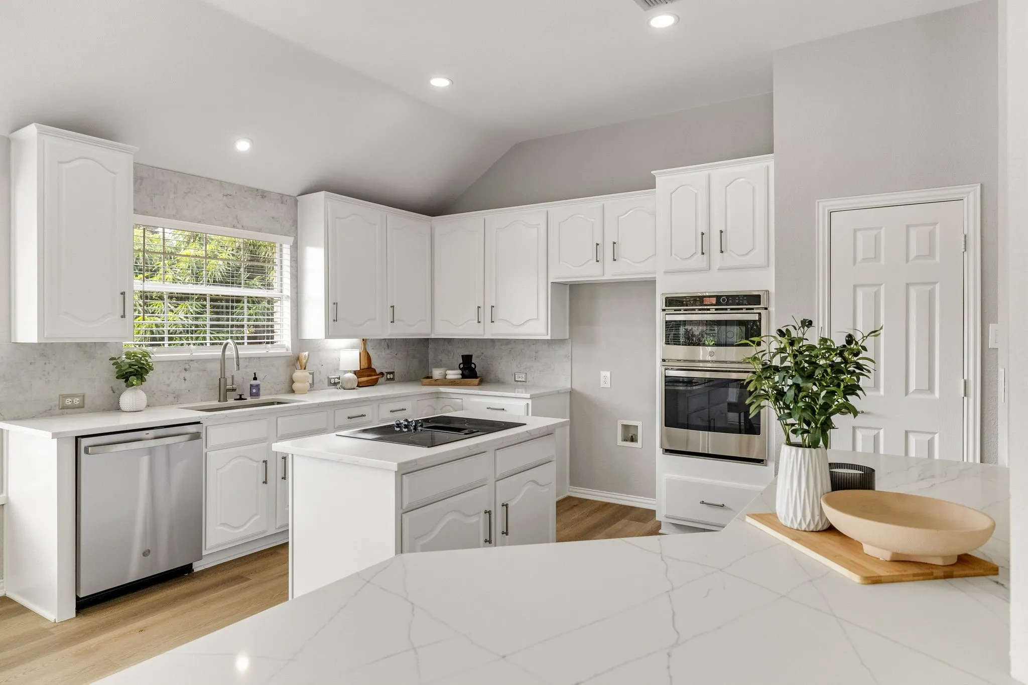 Single Family Residence For Sale in Collin County , 6000 Plantation Lane, Frisco, Texas 75035, 4 Bedroom, 2 Bathroom, 2 Garage spaces, 2,481 Sqft, built in 1995, mls#21348486, Real Estate Agent in Frisco, Homes For Sale in Collin county, Homes For Sale in Frisco, Realtor in Frisco Texas, Real Estate Brokerage Independent Realty Texas, Luminita Cordes Realtor