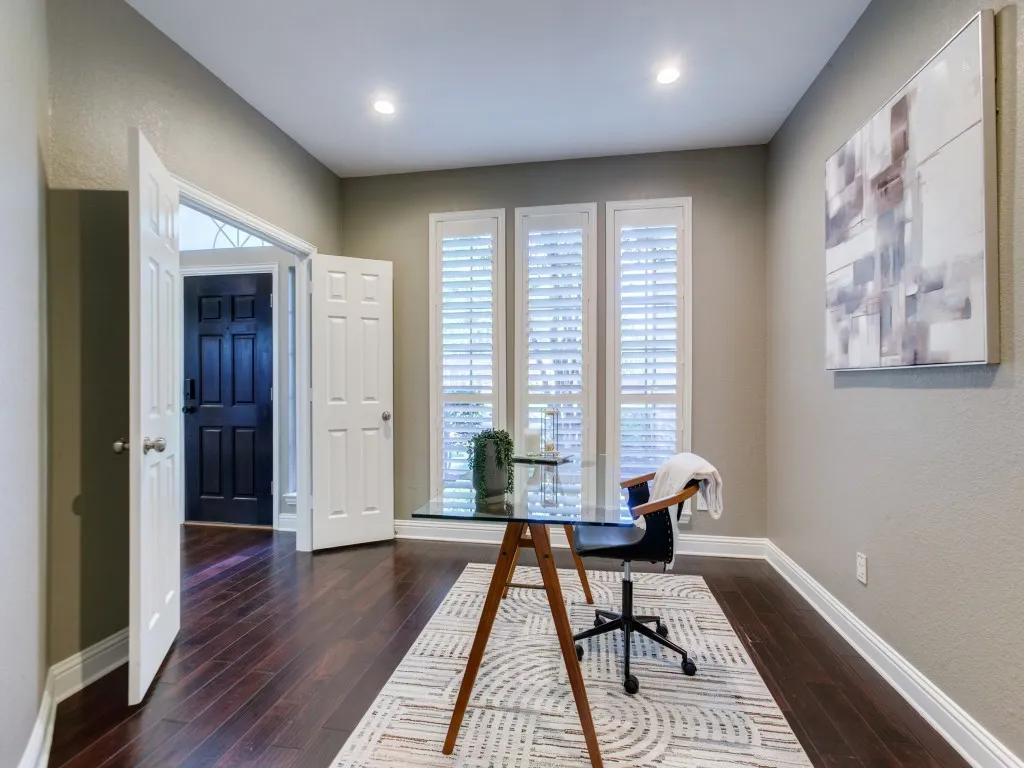 Single Family Residence For Sale in Collin County , 421 Shady Oaks Drive, Murphy, Texas 75094, 4 Bedroom, 4 Bathroom, 3 Garage spaces, 3,594 Sqft, built in 2002, mls#21274654, Real Estate Agent in Murphy, Homes For Sale in Collin county, Homes For Sale in Murphy, Realtor in Murphy Texas, Real Estate Brokerage Independent Realty Texas, Luminita Cordes Realtor