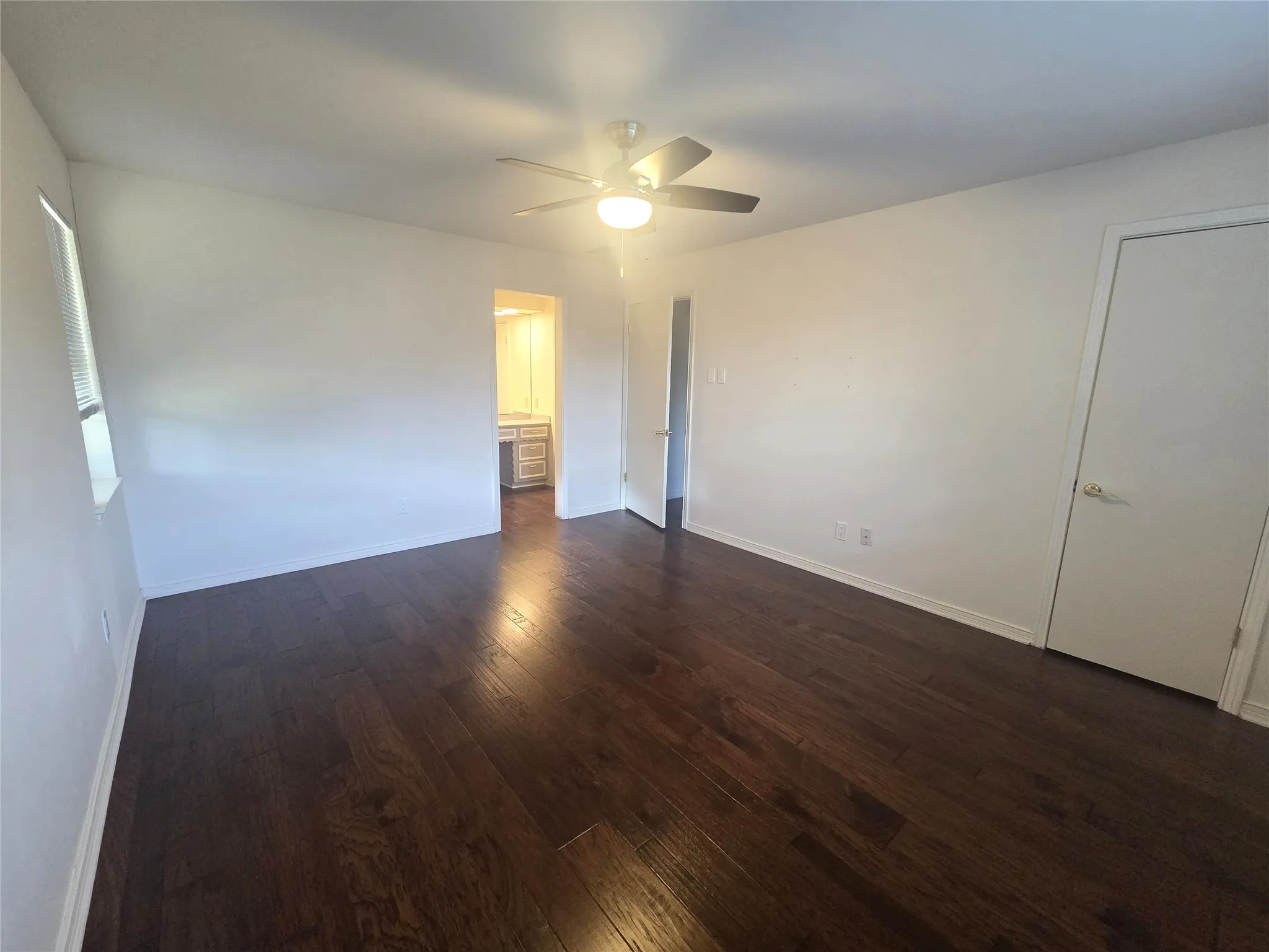 Single Family Residence For Rent in Dallas County , 9334 Hunters Creek Drive, Dallas, Texas 75243, 3 Bedroom, 2 Bathroom, 2 Garage spaces, 2,230 Sqft, built in 1969, mls#21348076, Real Estate Agent in Dallas, Homes For Rent in Dallas county, Homes For Rent in Dallas, Realtor in Dallas Texas, Real Estate Brokerage Independent Realty Texas, Luminita Cordes Realtor
