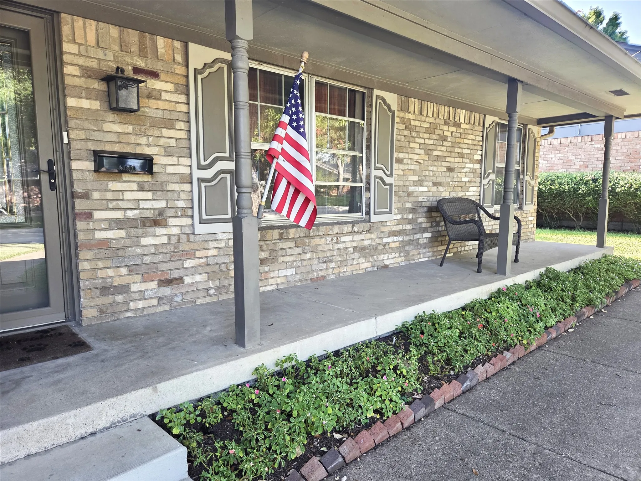 Single Family Residence For Rent in Dallas County , 9334 Hunters Creek Drive, Dallas, Texas 75243, 3 Bedroom, 2 Bathroom, 2 Garage spaces, 2,230 Sqft, built in 1969, mls#21348076, Real Estate Agent in Dallas, Homes For Rent in Dallas county, Homes For Rent in Dallas, Realtor in Dallas Texas, Real Estate Brokerage Independent Realty Texas, Luminita Cordes Realtor