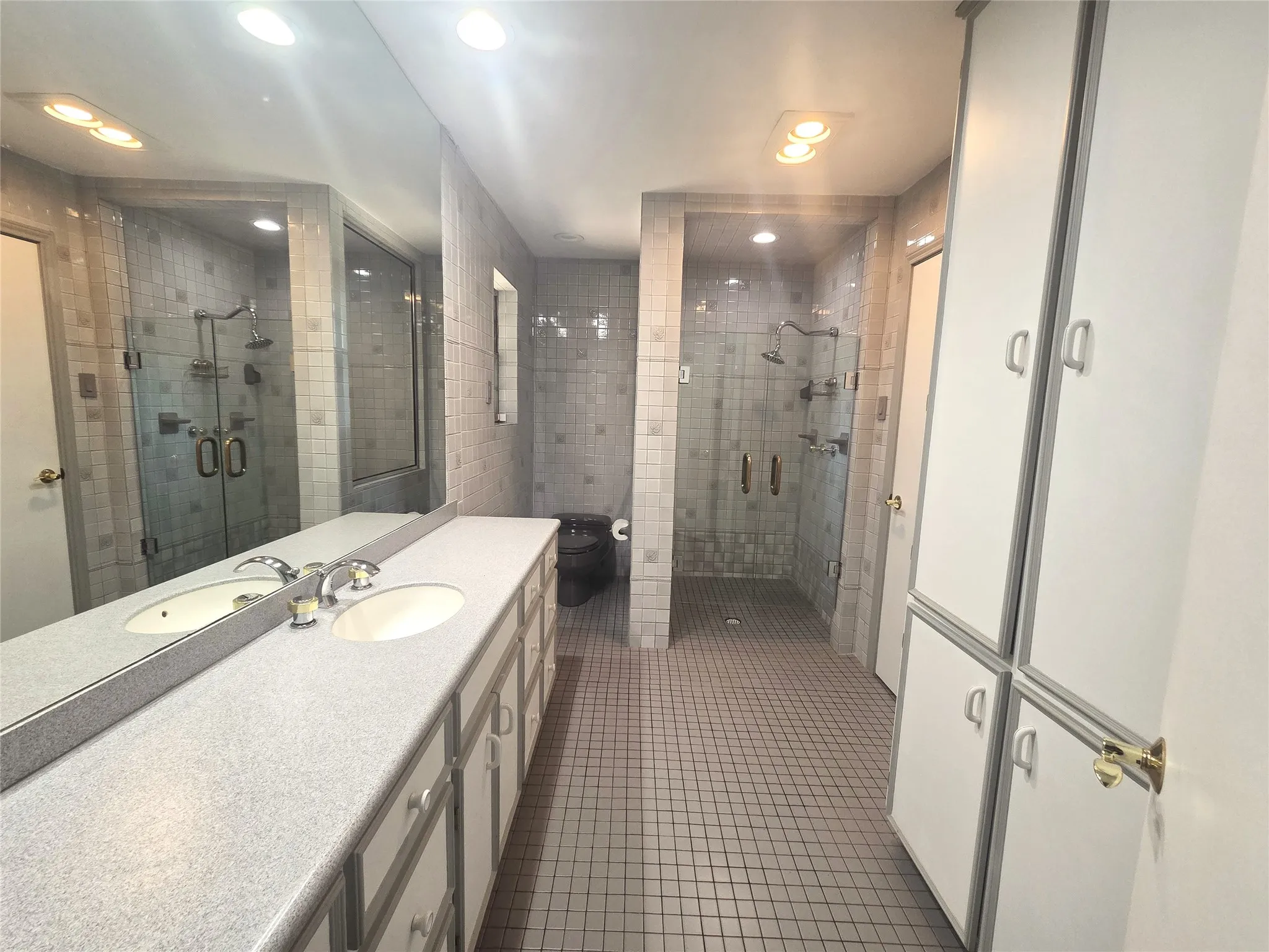 Single Family Residence For Rent in Dallas County , 9334 Hunters Creek Drive, Dallas, Texas 75243, 3 Bedroom, 2 Bathroom, 2 Garage spaces, 2,230 Sqft, built in 1969, mls#21348076, Real Estate Agent in Dallas, Homes For Rent in Dallas county, Homes For Rent in Dallas, Realtor in Dallas Texas, Real Estate Brokerage Independent Realty Texas, Luminita Cordes Realtor