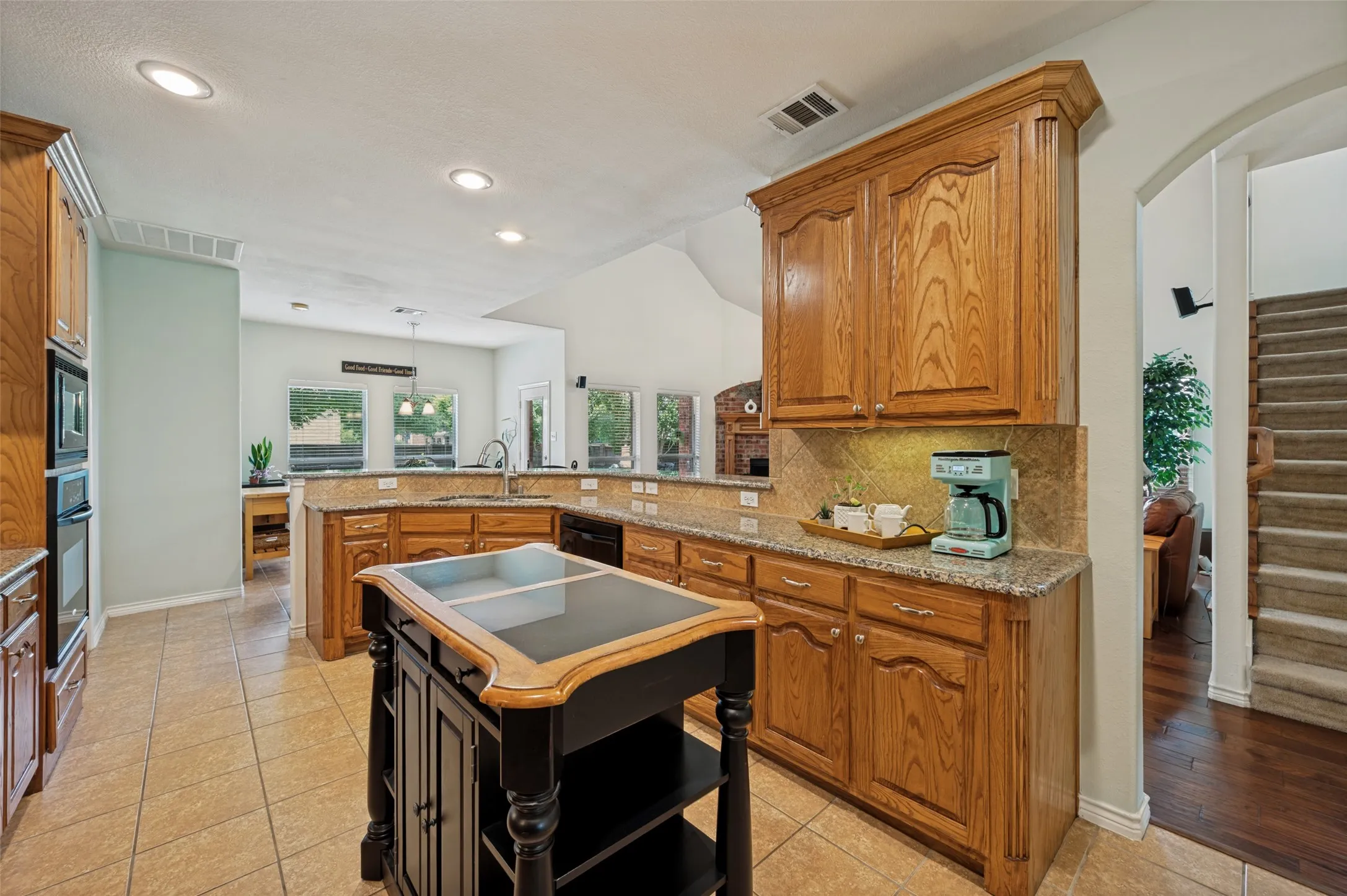 Single Family Residence For Sale in Collin County , 13442 Four Willows Drive, Frisco, Texas 75035, 4 Bedroom, 3 Bathroom, 2 Garage spaces, 2,888 Sqft, built in 2006, mls#21351960, Real Estate Agent in Frisco, Homes For Sale in Collin county, Homes For Sale in Frisco, Realtor in Frisco Texas, Real Estate Brokerage Independent Realty Texas, Luminita Cordes Realtor