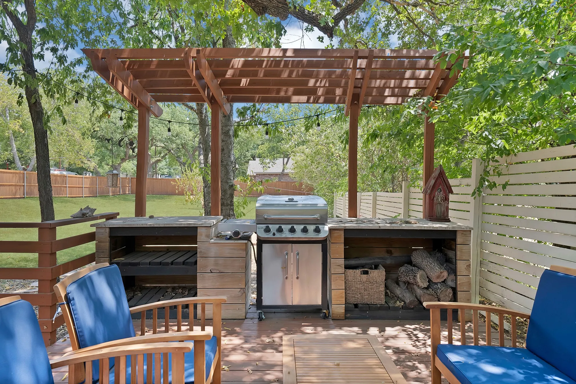Single Family Residence For Sale in Parker County , 1216 N Elm Street, Weatherford, Texas 76086, 3 Bedroom, 2 Bathroom, 2 Garage spaces, 1,648 Sqft, built in 2018, mls#21351976, Real Estate Agent in Weatherford, Homes For Sale in Parker county, Homes For Sale in Weatherford, Realtor in Weatherford Texas, Real Estate Brokerage Independent Realty Texas, Luminita Cordes Realtor