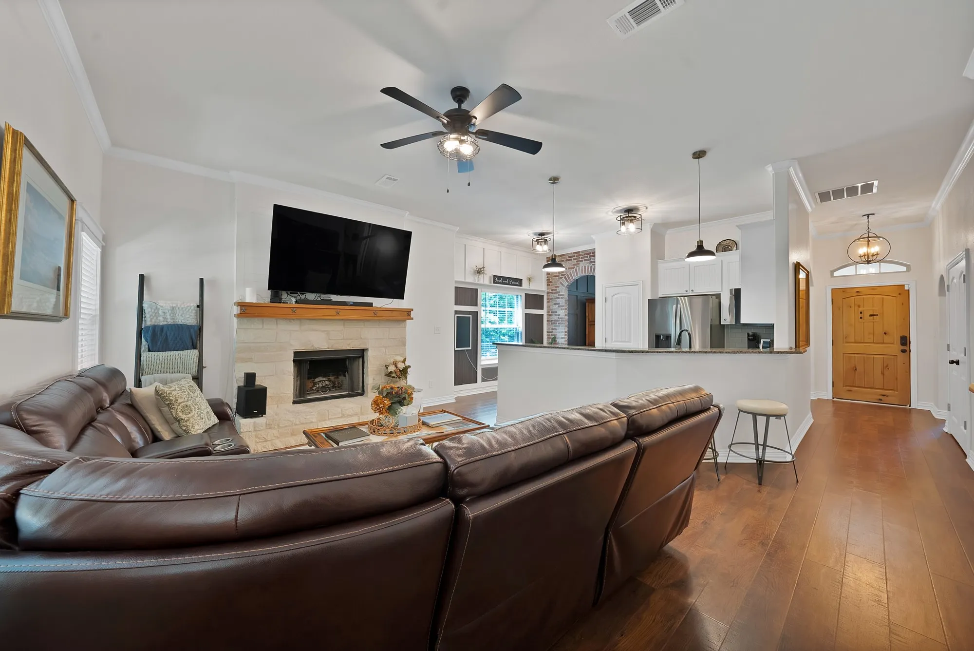 Single Family Residence For Sale in Parker County , 1216 N Elm Street, Weatherford, Texas 76086, 3 Bedroom, 2 Bathroom, 2 Garage spaces, 1,648 Sqft, built in 2018, mls#21351976, Real Estate Agent in Weatherford, Homes For Sale in Parker county, Homes For Sale in Weatherford, Realtor in Weatherford Texas, Real Estate Brokerage Independent Realty Texas, Luminita Cordes Realtor