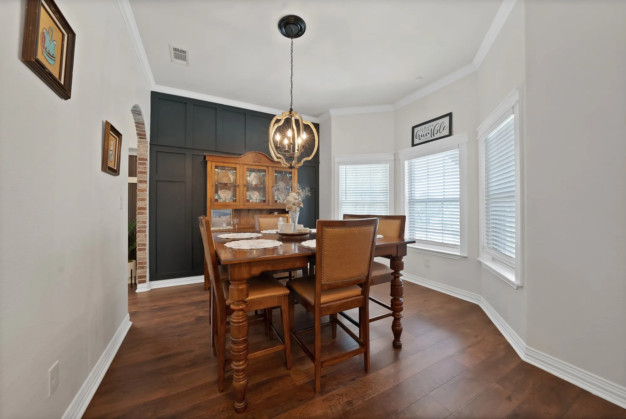 Single Family Residence For Sale in Parker County , 1216 N Elm Street, Weatherford, Texas 76086, 3 Bedroom, 2 Bathroom, 2 Garage spaces, 1,648 Sqft, built in 2018, mls#21351976, Real Estate Agent in Weatherford, Homes For Sale in Parker county, Homes For Sale in Weatherford, Realtor in Weatherford Texas, Real Estate Brokerage Independent Realty Texas, Luminita Cordes Realtor
