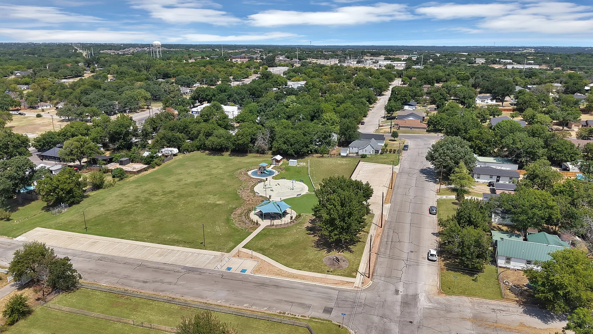 Single Family Residence For Sale in Parker County , 1216 N Elm Street, Weatherford, Texas 76086, 3 Bedroom, 2 Bathroom, 2 Garage spaces, 1,648 Sqft, built in 2018, mls#21351976, Real Estate Agent in Weatherford, Homes For Sale in Parker county, Homes For Sale in Weatherford, Realtor in Weatherford Texas, Real Estate Brokerage Independent Realty Texas, Luminita Cordes Realtor