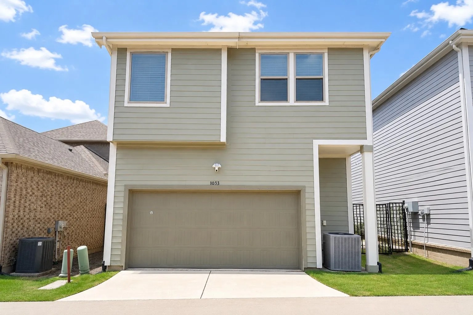 Single Family Residence For Rent in Collin County , 1053 Emil Place, Allen, Texas 75013, 3 Bedroom, 3 Bathroom, 2 Garage spaces, 2,203 Sqft, built in 2016, mls#21351920, Real Estate Agent in Allen, Homes For Rent in Collin county, Homes For Rent in Allen, Realtor in Allen Texas, Real Estate Brokerage Independent Realty Texas, Luminita Cordes Realtor