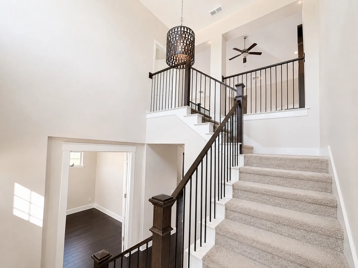 Single Family Residence For Rent in Collin County , 1053 Emil Place, Allen, Texas 75013, 3 Bedroom, 3 Bathroom, 2 Garage spaces, 2,203 Sqft, built in 2016, mls#21351920, Real Estate Agent in Allen, Homes For Rent in Collin county, Homes For Rent in Allen, Realtor in Allen Texas, Real Estate Brokerage Independent Realty Texas, Luminita Cordes Realtor