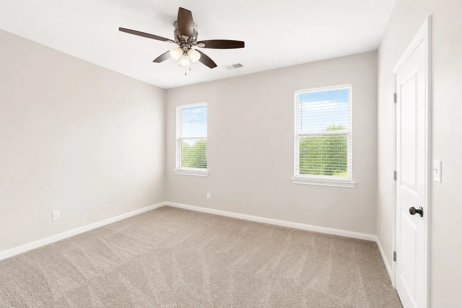 Single Family Residence For Rent in Collin County , 1053 Emil Place, Allen, Texas 75013, 3 Bedroom, 3 Bathroom, 2 Garage spaces, 2,203 Sqft, built in 2016, mls#21351920, Real Estate Agent in Allen, Homes For Rent in Collin county, Homes For Rent in Allen, Realtor in Allen Texas, Real Estate Brokerage Independent Realty Texas, Luminita Cordes Realtor