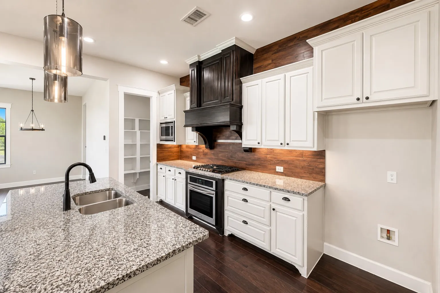 Single Family Residence For Rent in Collin County , 1053 Emil Place, Allen, Texas 75013, 3 Bedroom, 3 Bathroom, 2 Garage spaces, 2,203 Sqft, built in 2016, mls#21351920, Real Estate Agent in Allen, Homes For Rent in Collin county, Homes For Rent in Allen, Realtor in Allen Texas, Real Estate Brokerage Independent Realty Texas, Luminita Cordes Realtor
