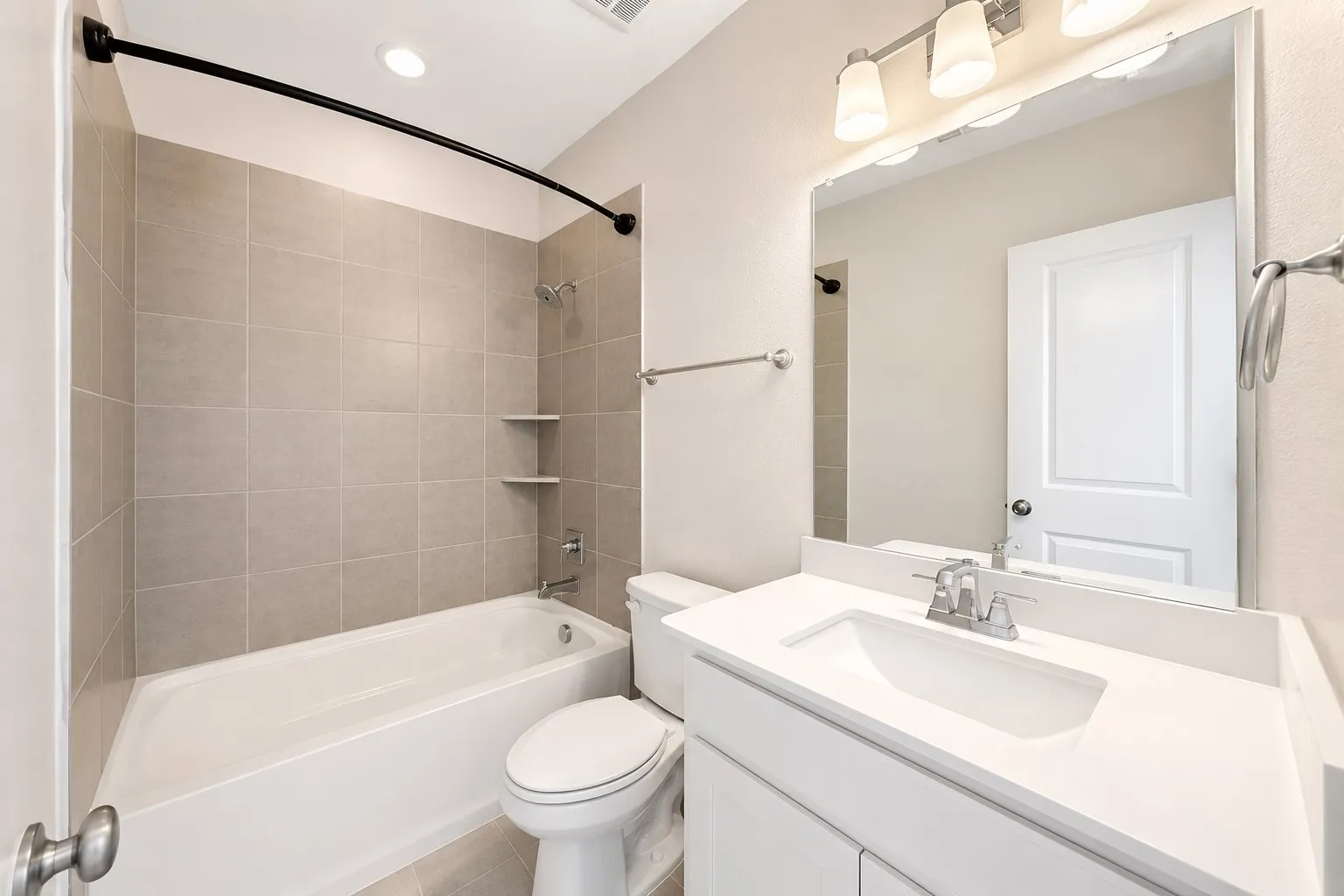 Single Family Residence For Rent in Collin County , 1053 Emil Place, Allen, Texas 75013, 3 Bedroom, 3 Bathroom, 2 Garage spaces, 2,203 Sqft, built in 2016, mls#21351920, Real Estate Agent in Allen, Homes For Rent in Collin county, Homes For Rent in Allen, Realtor in Allen Texas, Real Estate Brokerage Independent Realty Texas, Luminita Cordes Realtor