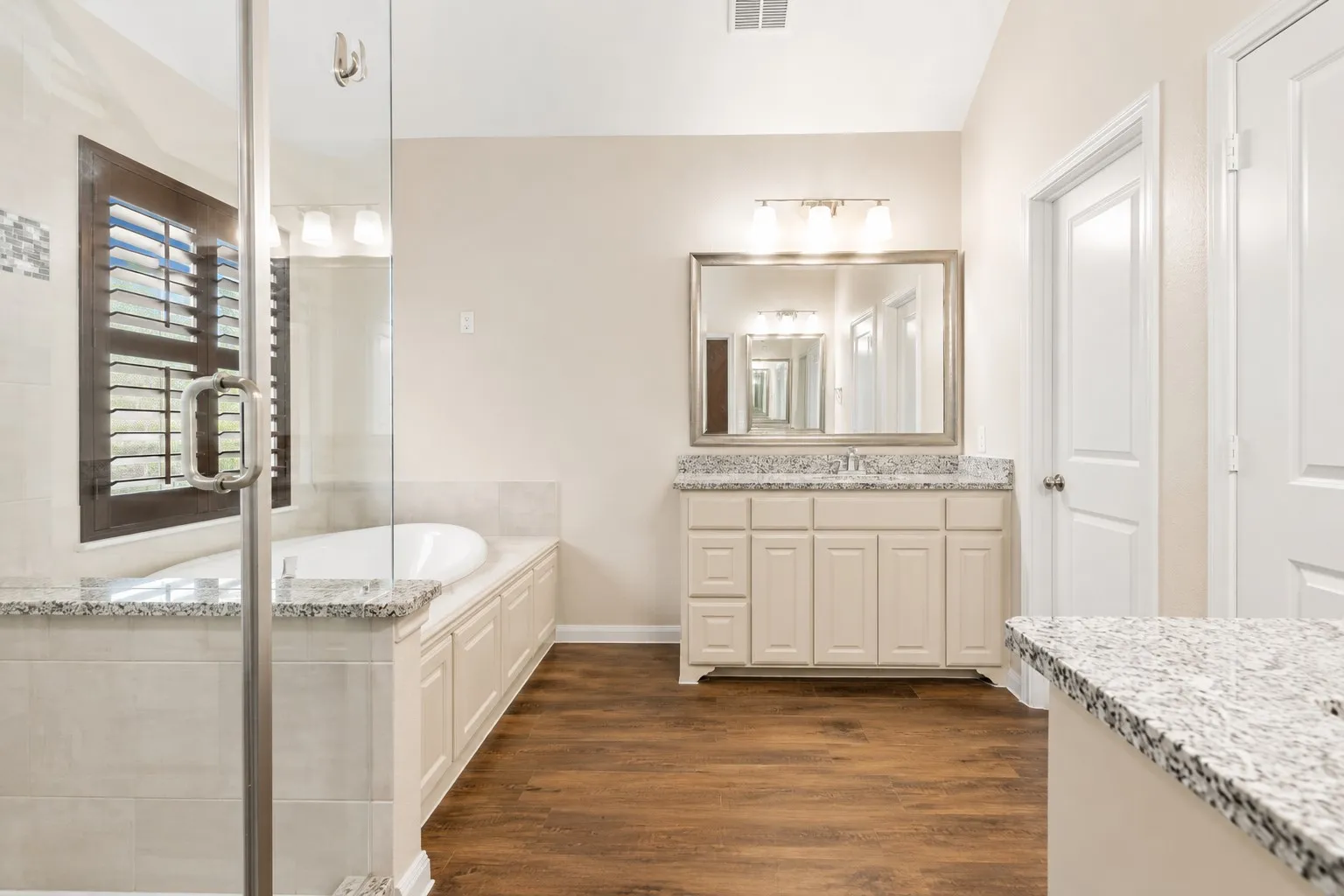 Single Family Residence For Rent in Collin County , 1053 Emil Place, Allen, Texas 75013, 3 Bedroom, 3 Bathroom, 2 Garage spaces, 2,203 Sqft, built in 2016, mls#21351920, Real Estate Agent in Allen, Homes For Rent in Collin county, Homes For Rent in Allen, Realtor in Allen Texas, Real Estate Brokerage Independent Realty Texas, Luminita Cordes Realtor