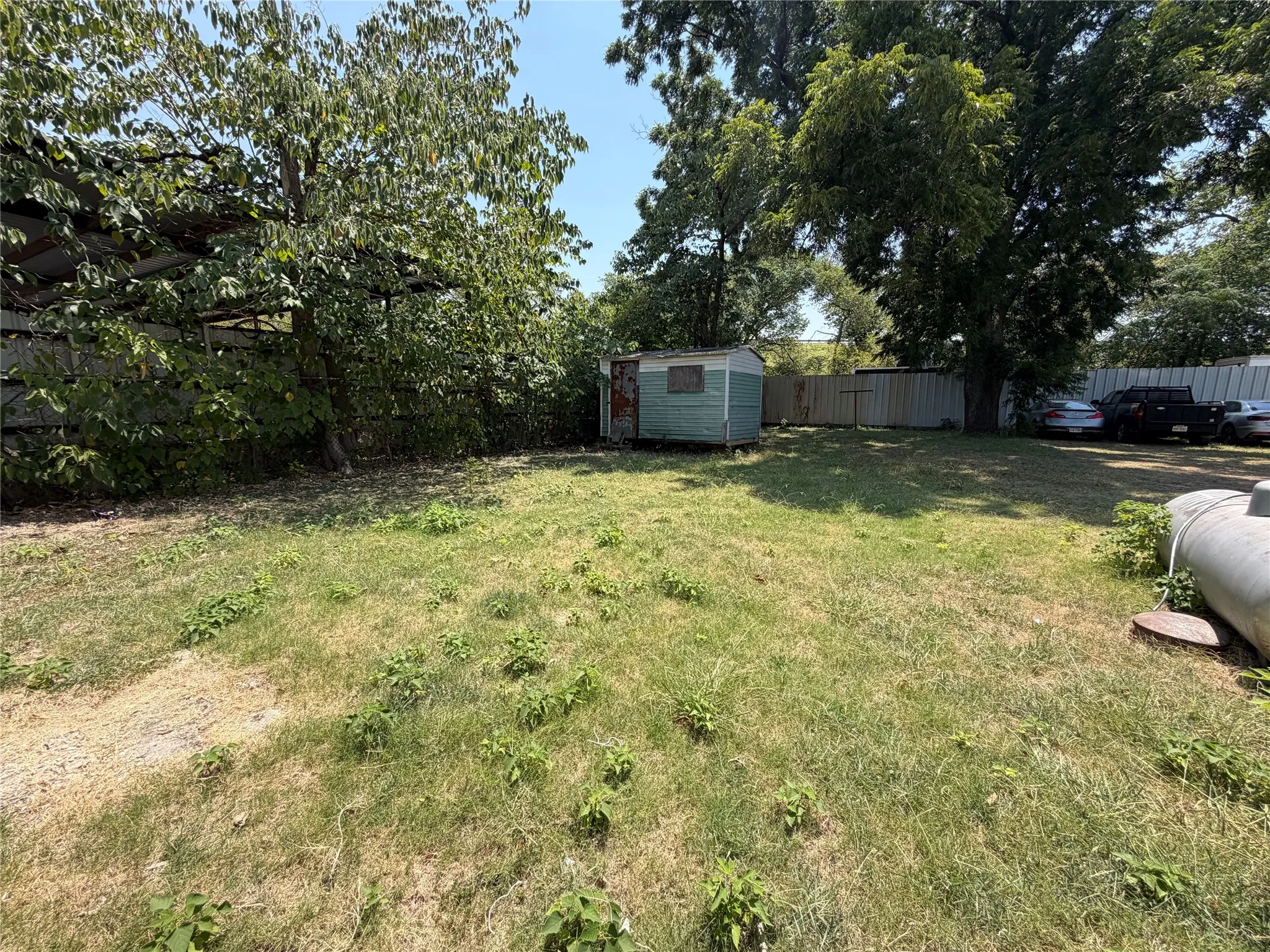 Single Family Residence For Rent in Dallas County , 6010 Chippewa Drive, Dallas, Texas 75212, 3 Bedroom, 2 Bathroom, Garage spaces, 832 Sqft, built in 1945, mls#21351985, Real Estate Agent in Dallas, Homes For Rent in Dallas county, Homes For Rent in Dallas, Realtor in Dallas Texas, Real Estate Brokerage Independent Realty Texas, Luminita Cordes Realtor