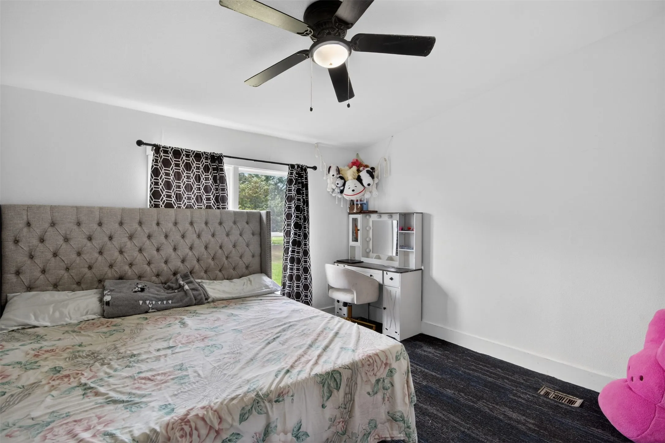 Mobile Home For Sale in Hunt County , 9238 Hays Circle, Quinlan, Texas 75474, 3 Bedroom, 2 Bathroom, Garage spaces, 1,680 Sqft, built in 2000, mls#21351972, Real Estate Agent in Quinlan, Homes For Sale in Hunt county, Homes For Sale in Quinlan, Realtor in Quinlan Texas, Real Estate Brokerage Independent Realty Texas, Luminita Cordes Realtor