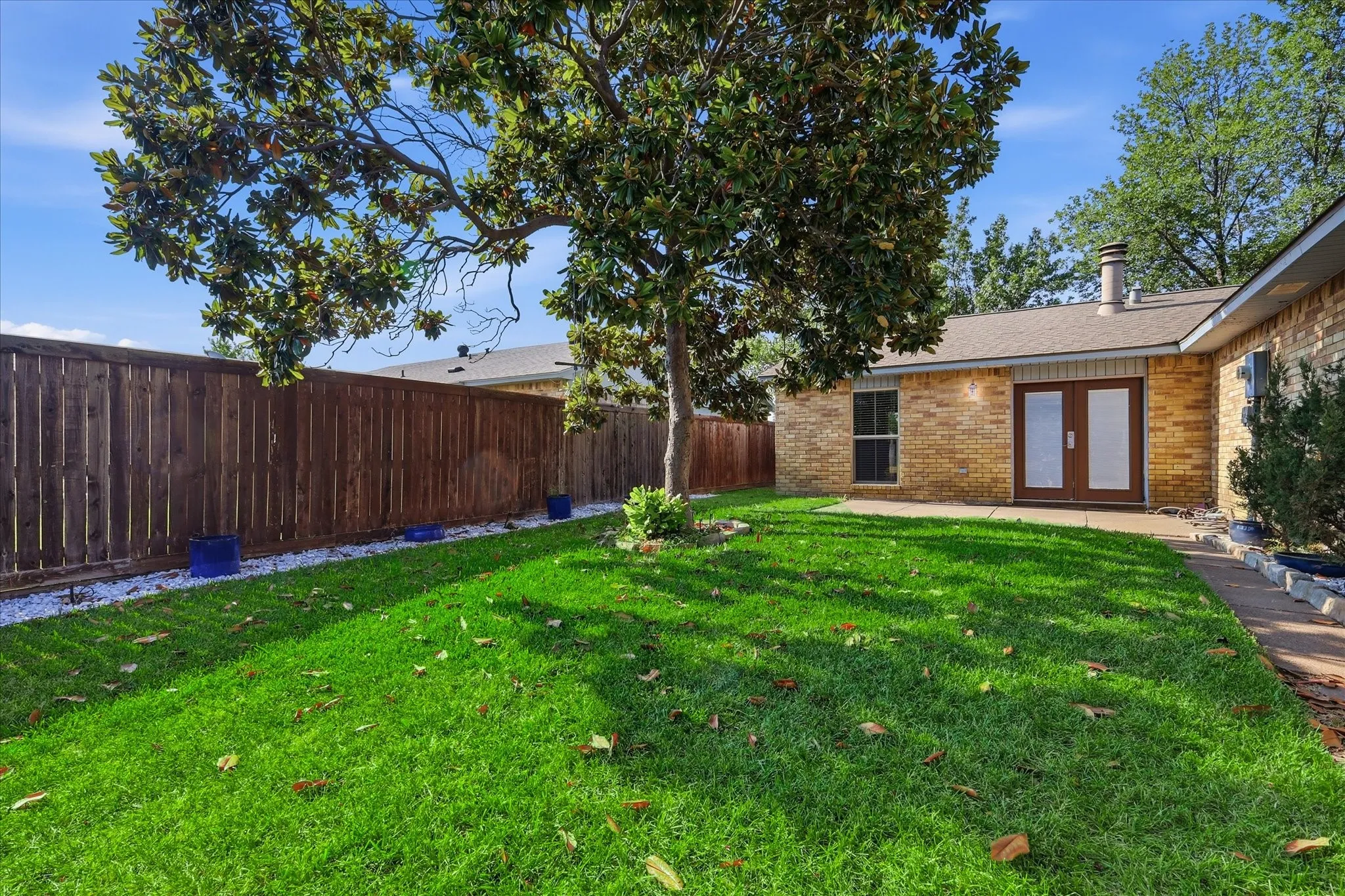 Single Family Residence For Sale in Denton County , 5552 N Colony Boulevard, The Colony, Texas 75056, 3 Bedroom, 2 Bathroom, 2 Garage spaces, 1,727 Sqft, built in 1979, mls#21348886, Real Estate Agent in The Colony, Homes For Sale in Denton county, Homes For Sale in The Colony, Realtor in The Colony Texas, Real Estate Brokerage Independent Realty Texas, Luminita Cordes Realtor